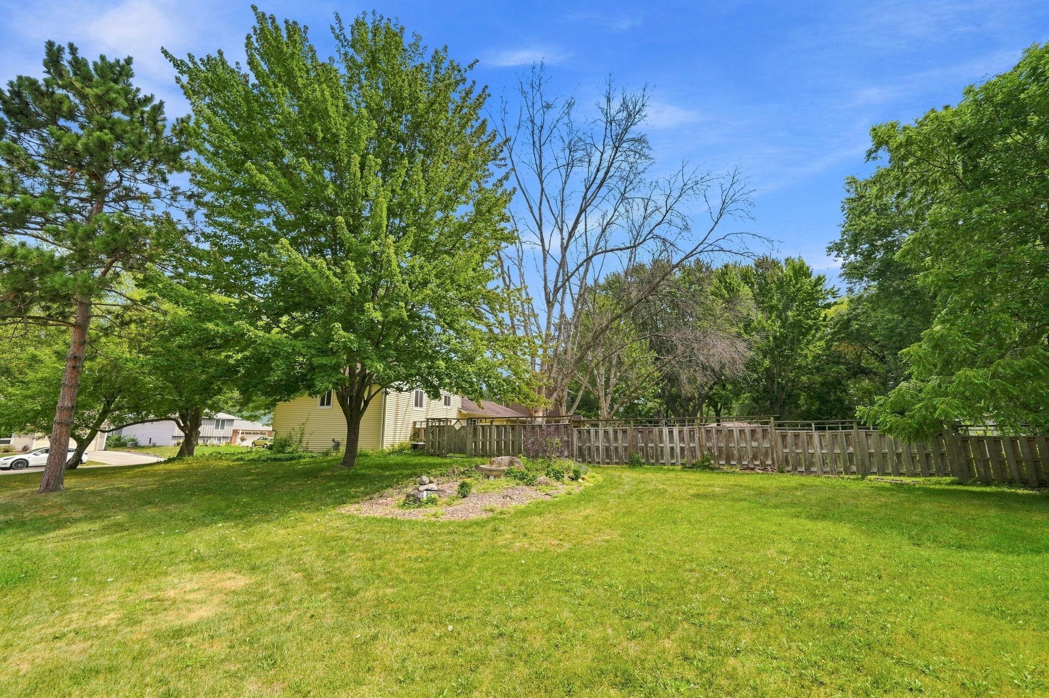 2527 Interlachen Drive Property Photo 37