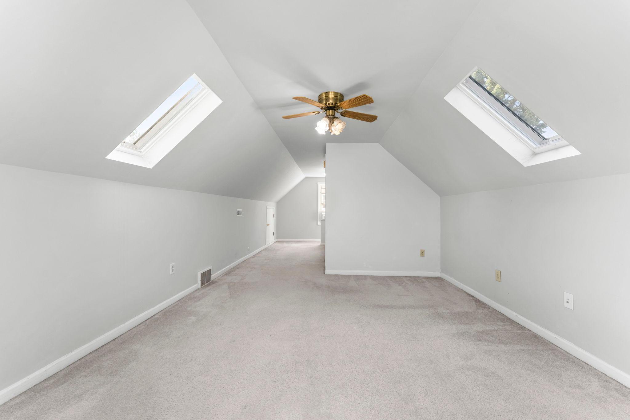 5544 York Avenue S Property Photo 2