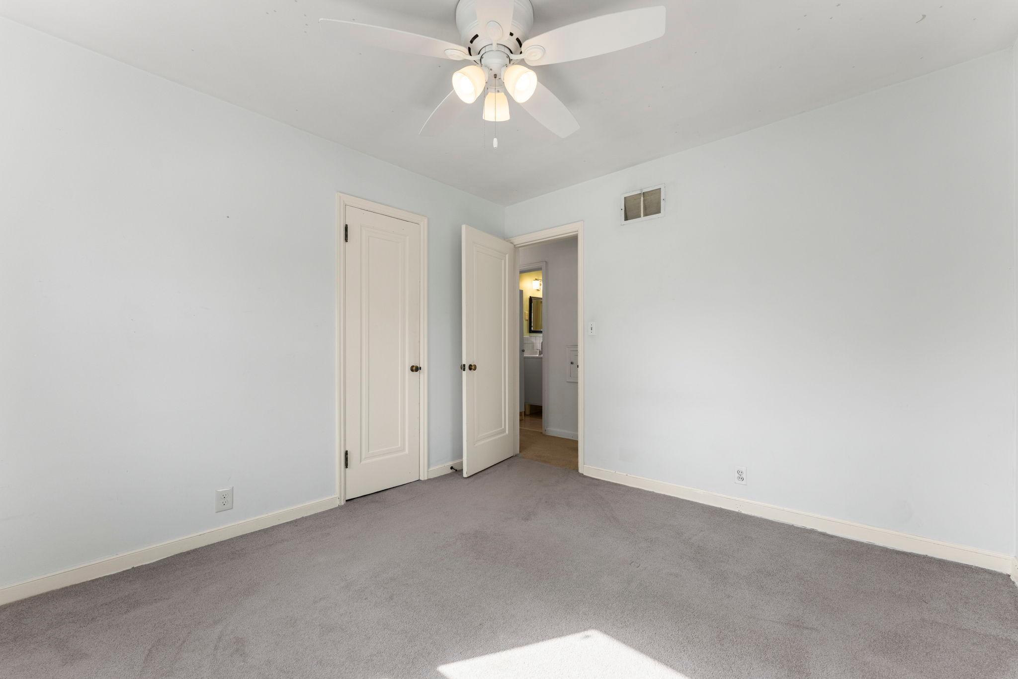5544 York Avenue S Property Photo 10