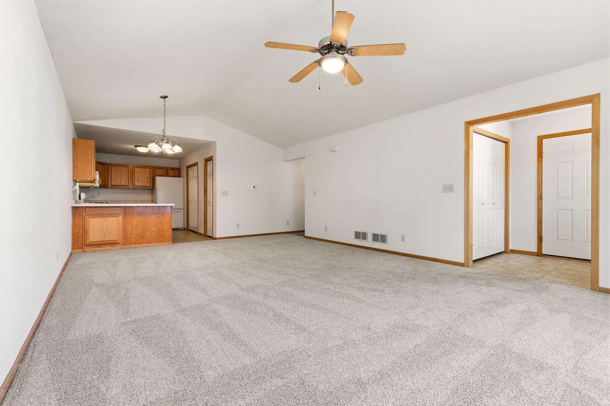 105 Bridgewater Trail Property Photo 7
