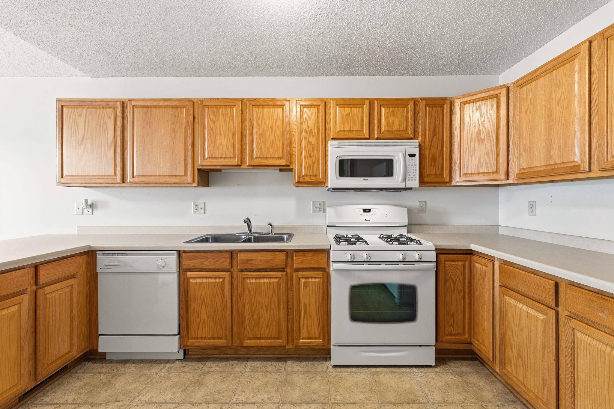 105 Bridgewater Trail Property Photo 11