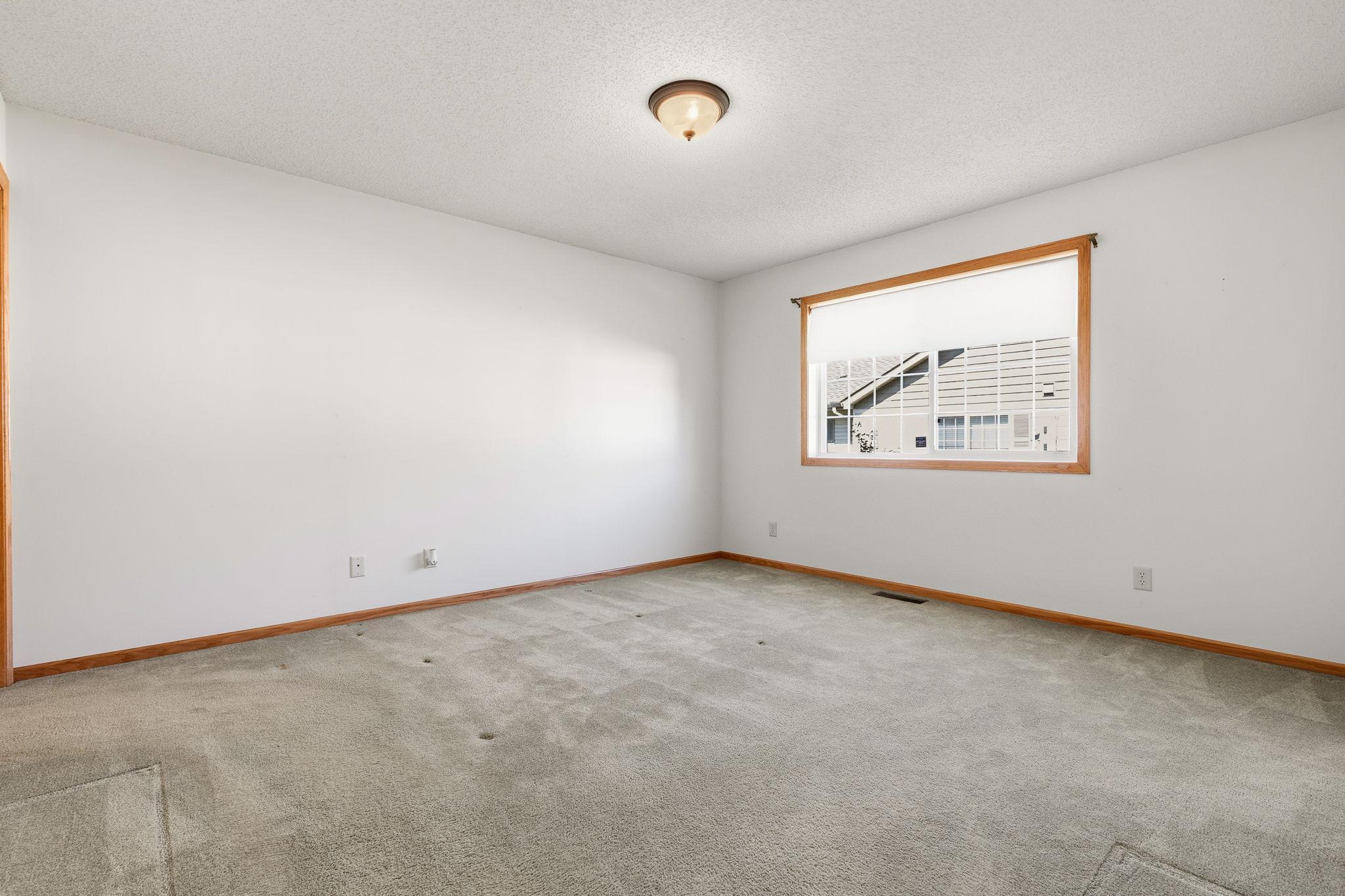 105 Bridgewater Trail Property Photo 15