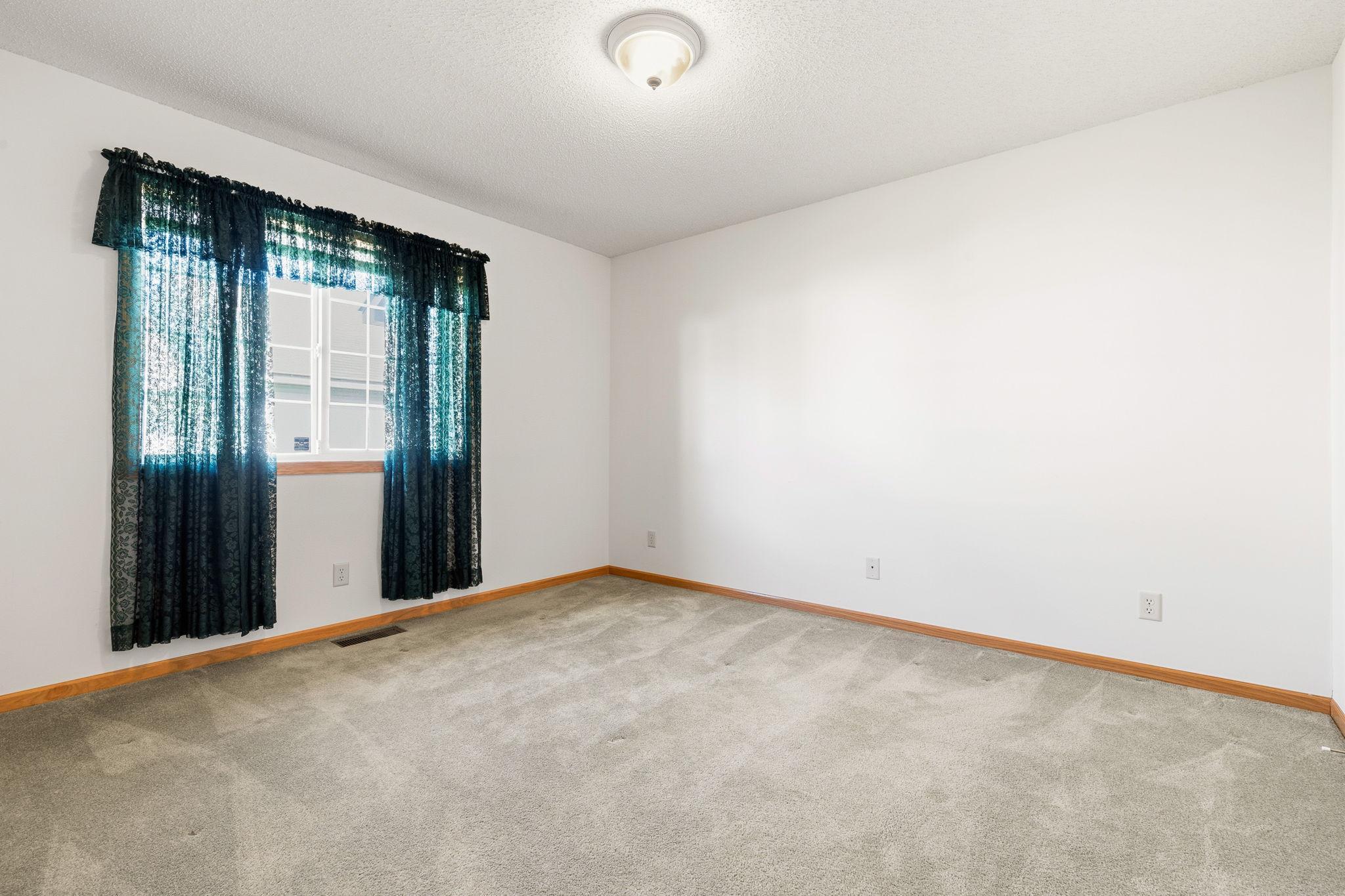 105 Bridgewater Trail Property Photo 17