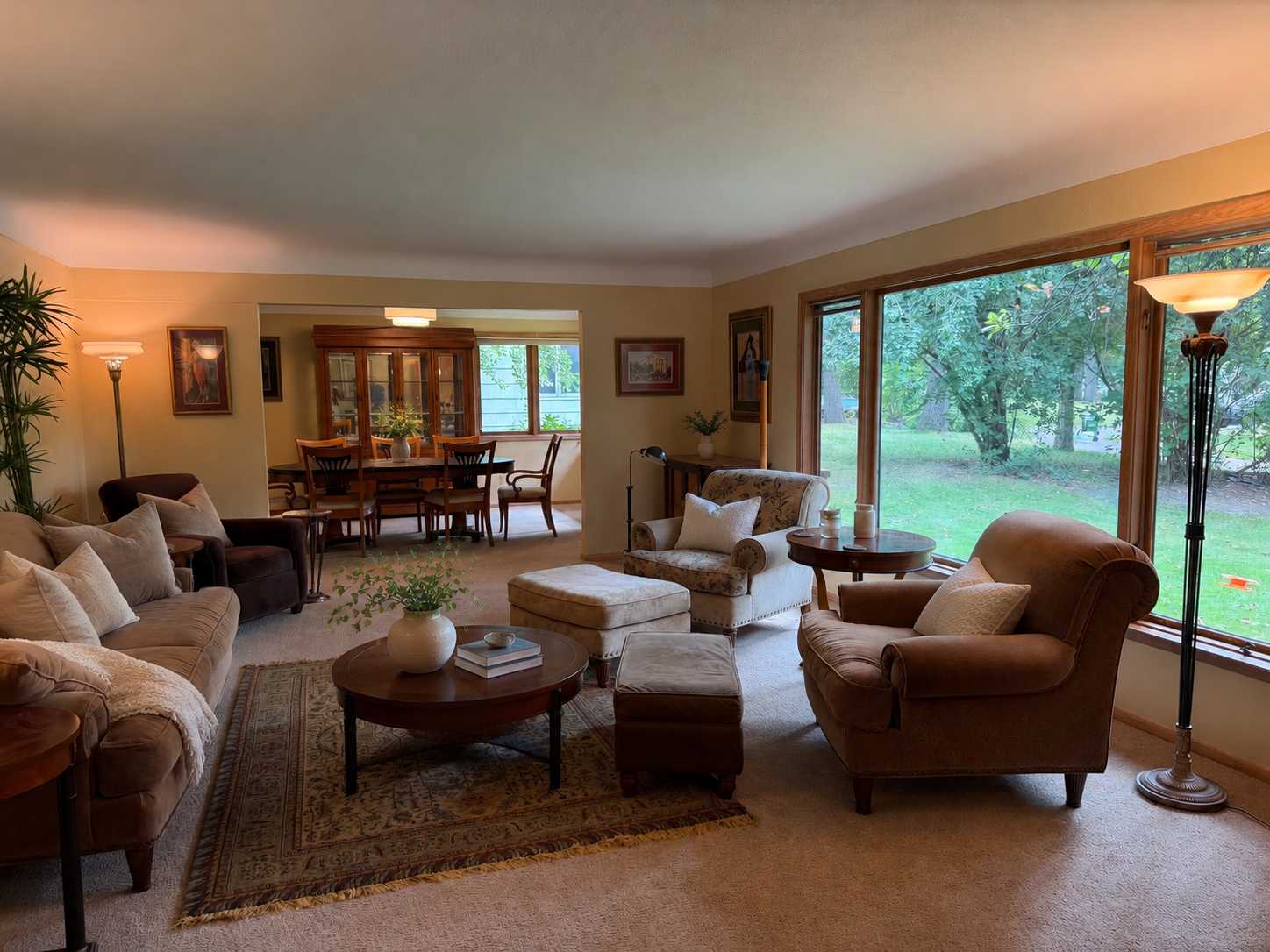 332 Floral Drive W Property Photo 1