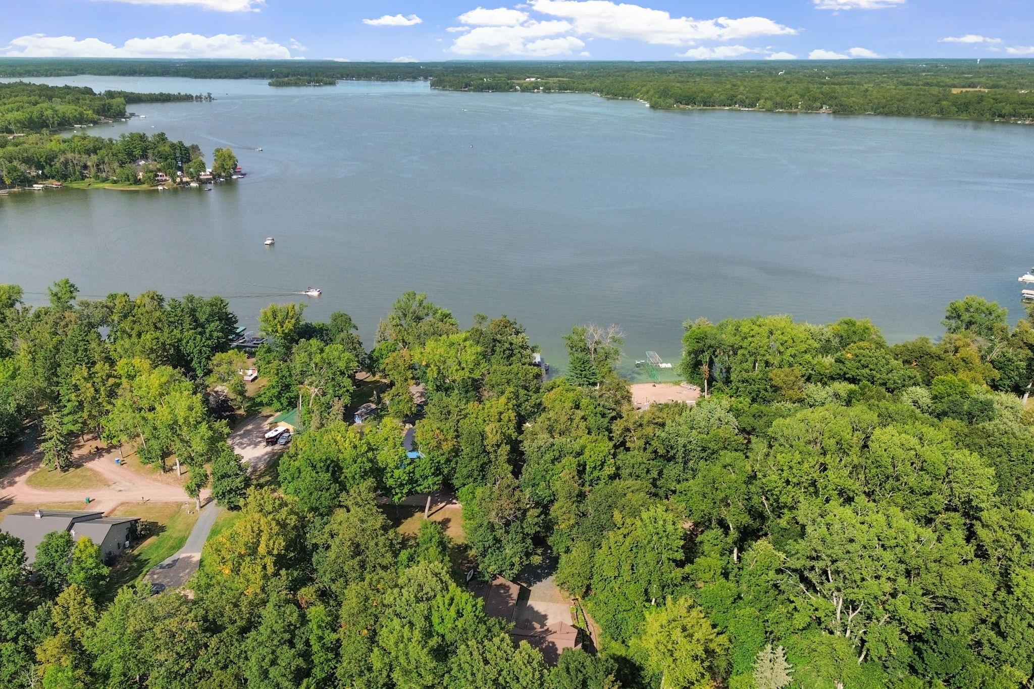 9840 Pine Shores Drive Property Photo 1