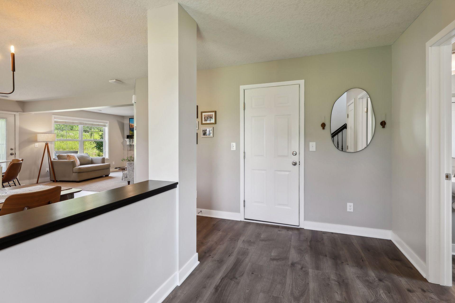 5840 Moonlight Way Ne Property Photo 5