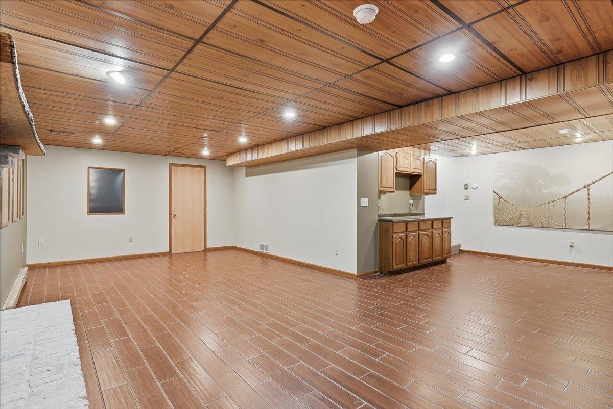2602 Hawthorne Lane Property Photo 24