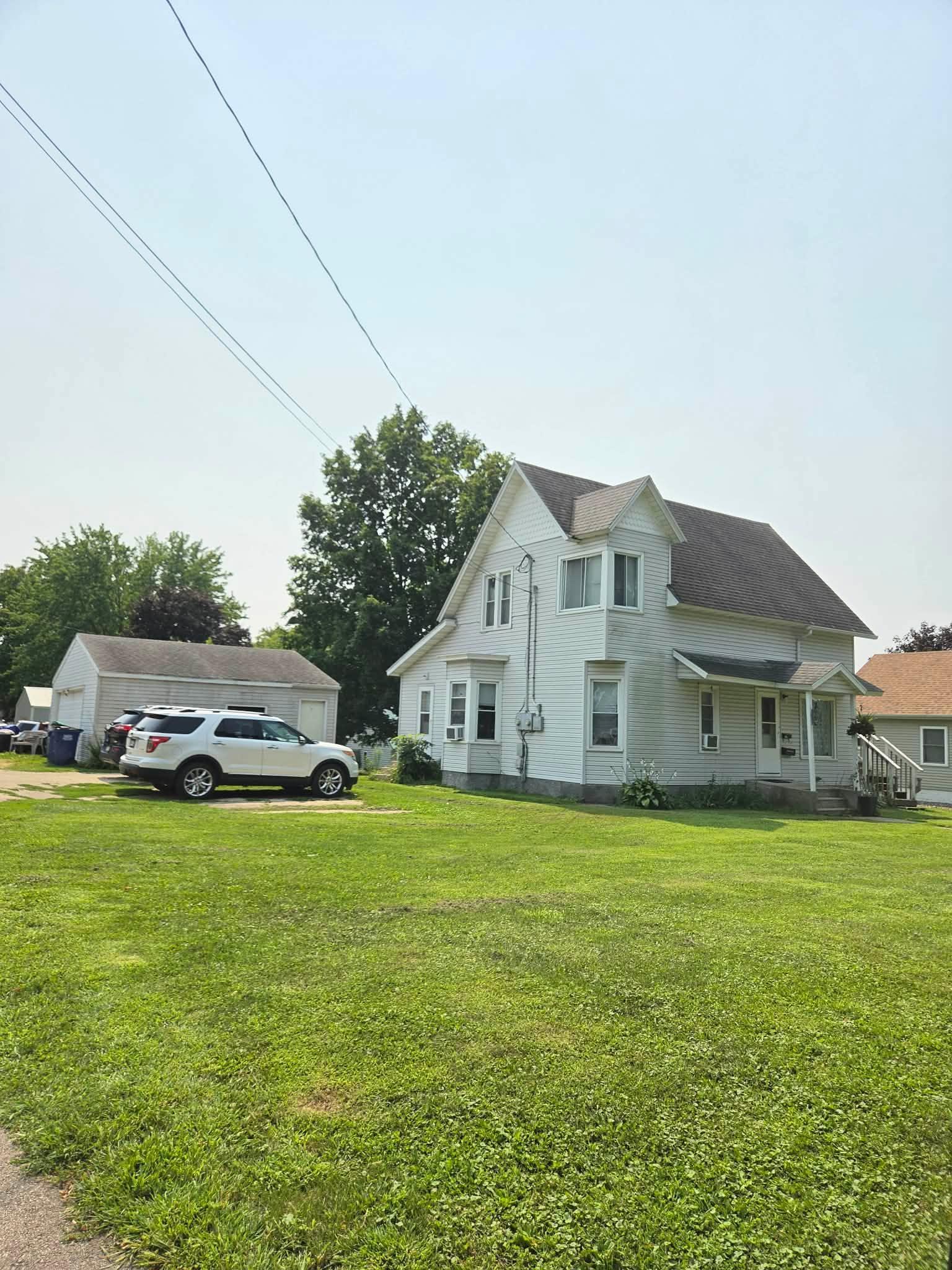 324 E 5th Street Property Photo 2
