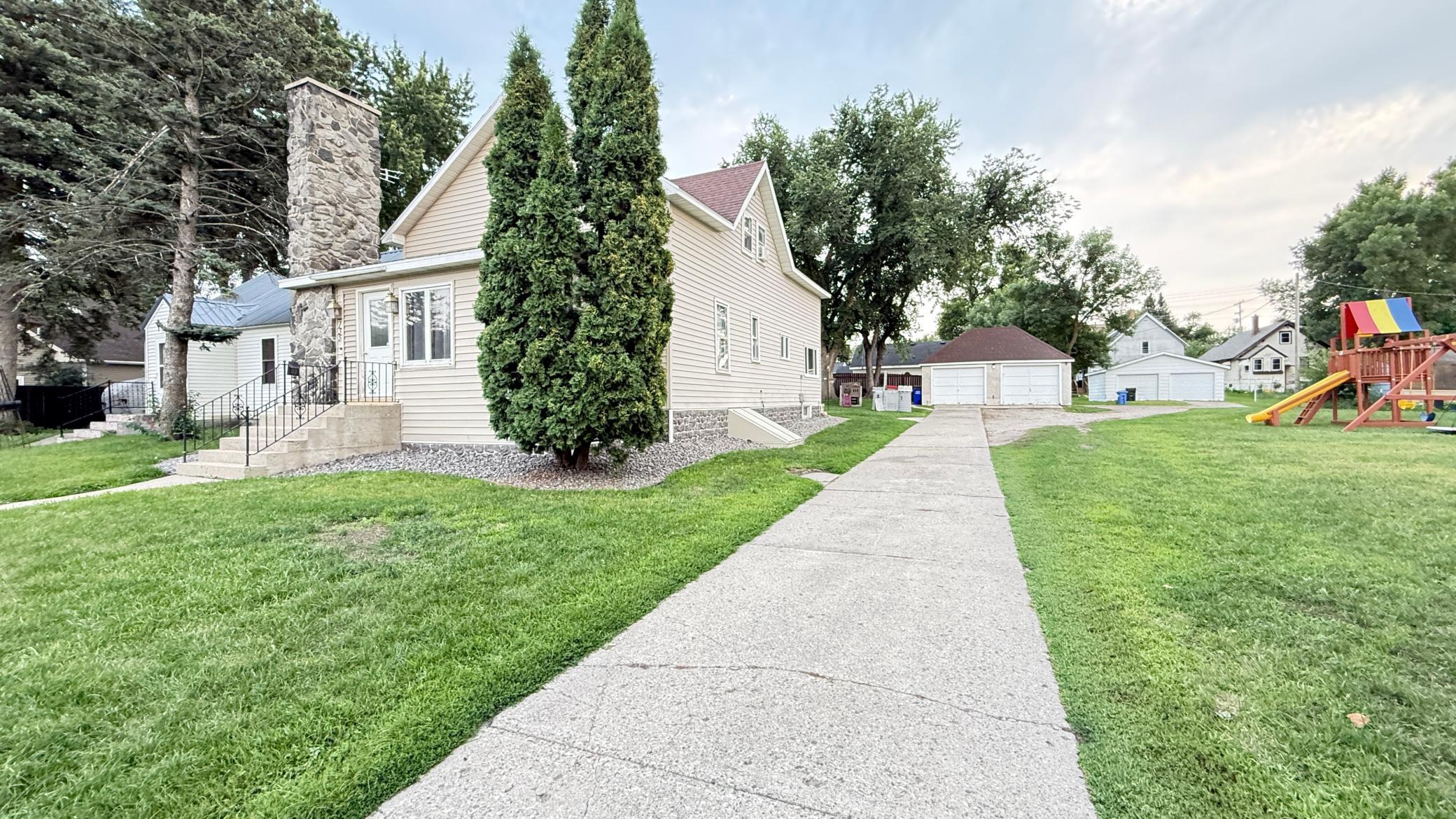 135 5th Avenue Property Photo 1