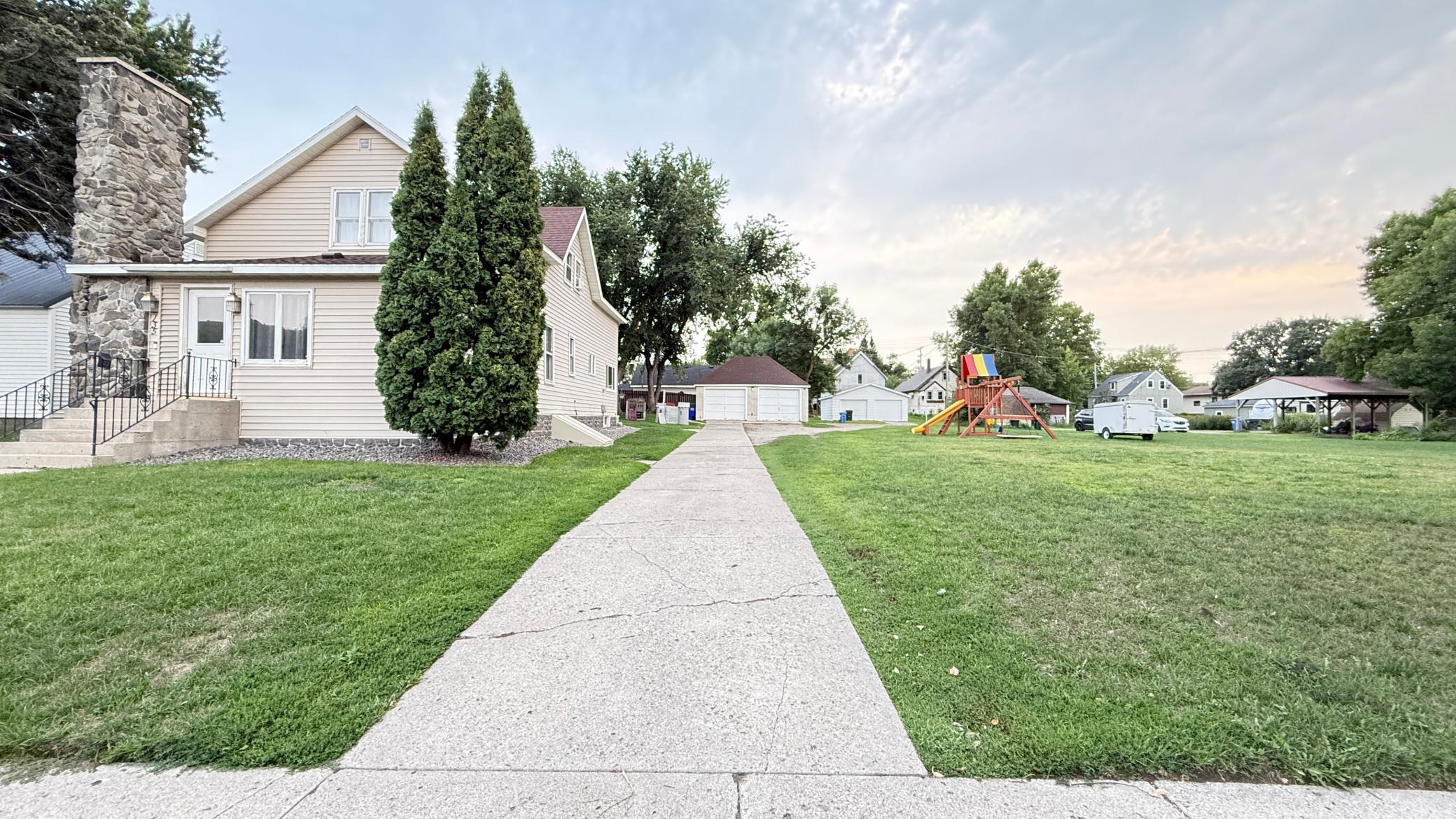 135 5th Avenue Property Photo 3