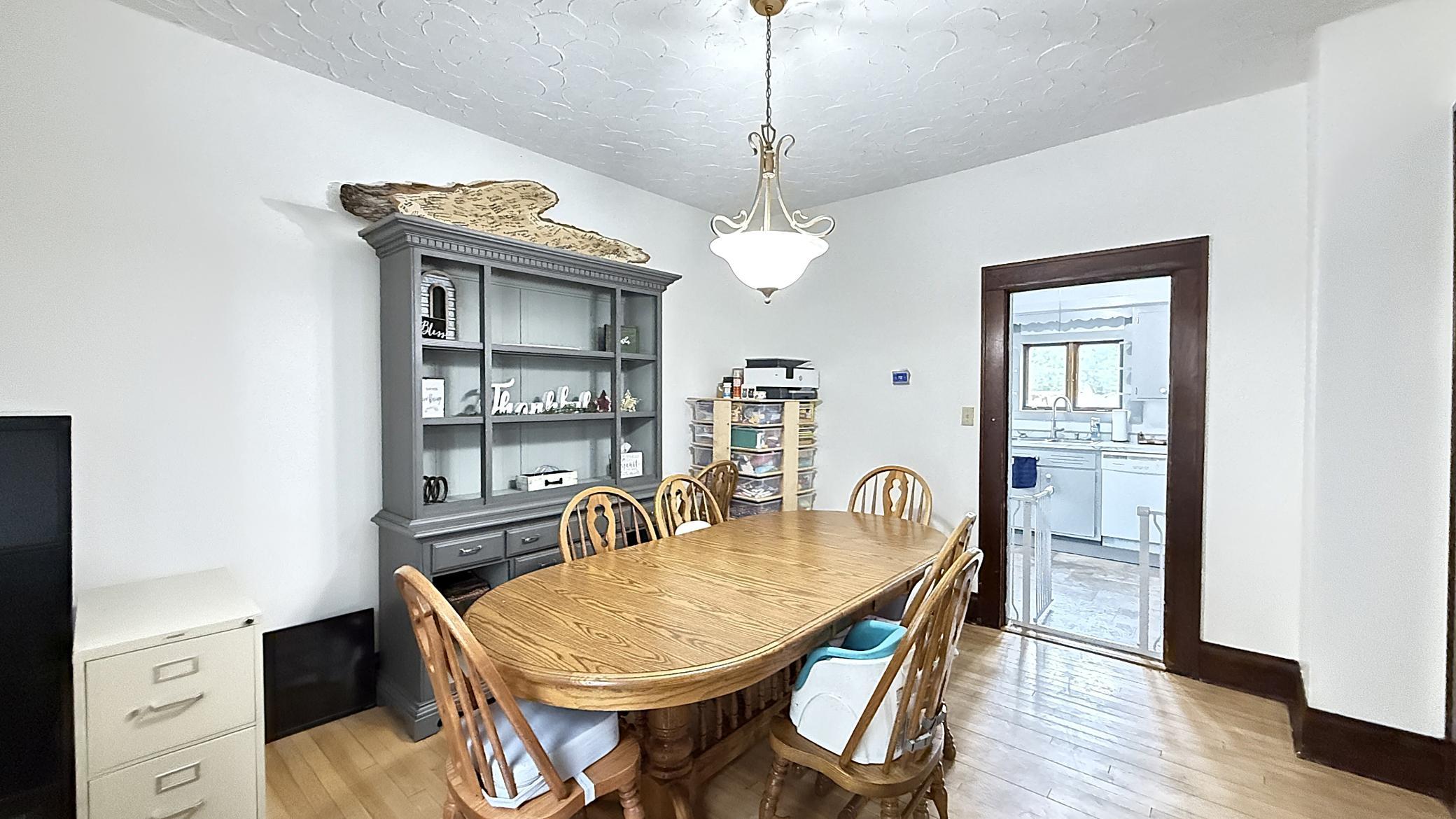 135 5th Avenue Property Photo 17