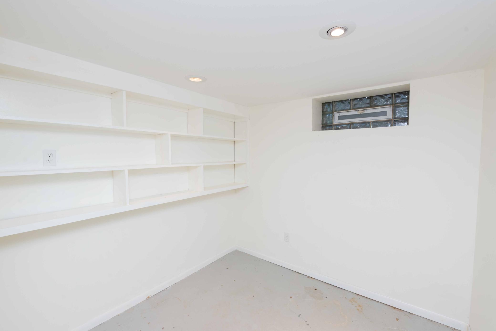 2503 Irving Avenue S Property Photo 39