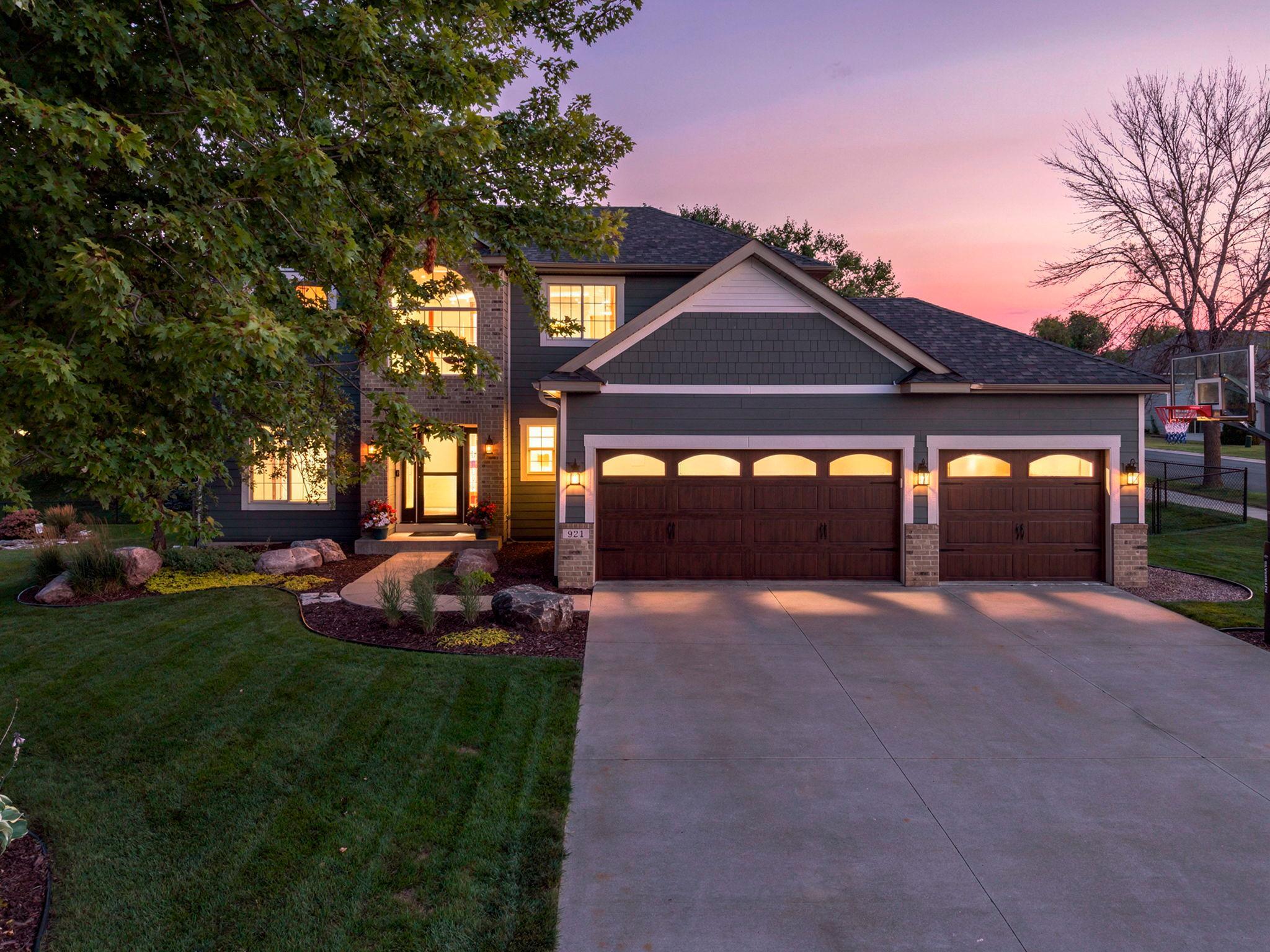 921 Bridle Creek Drive Property Photo 1