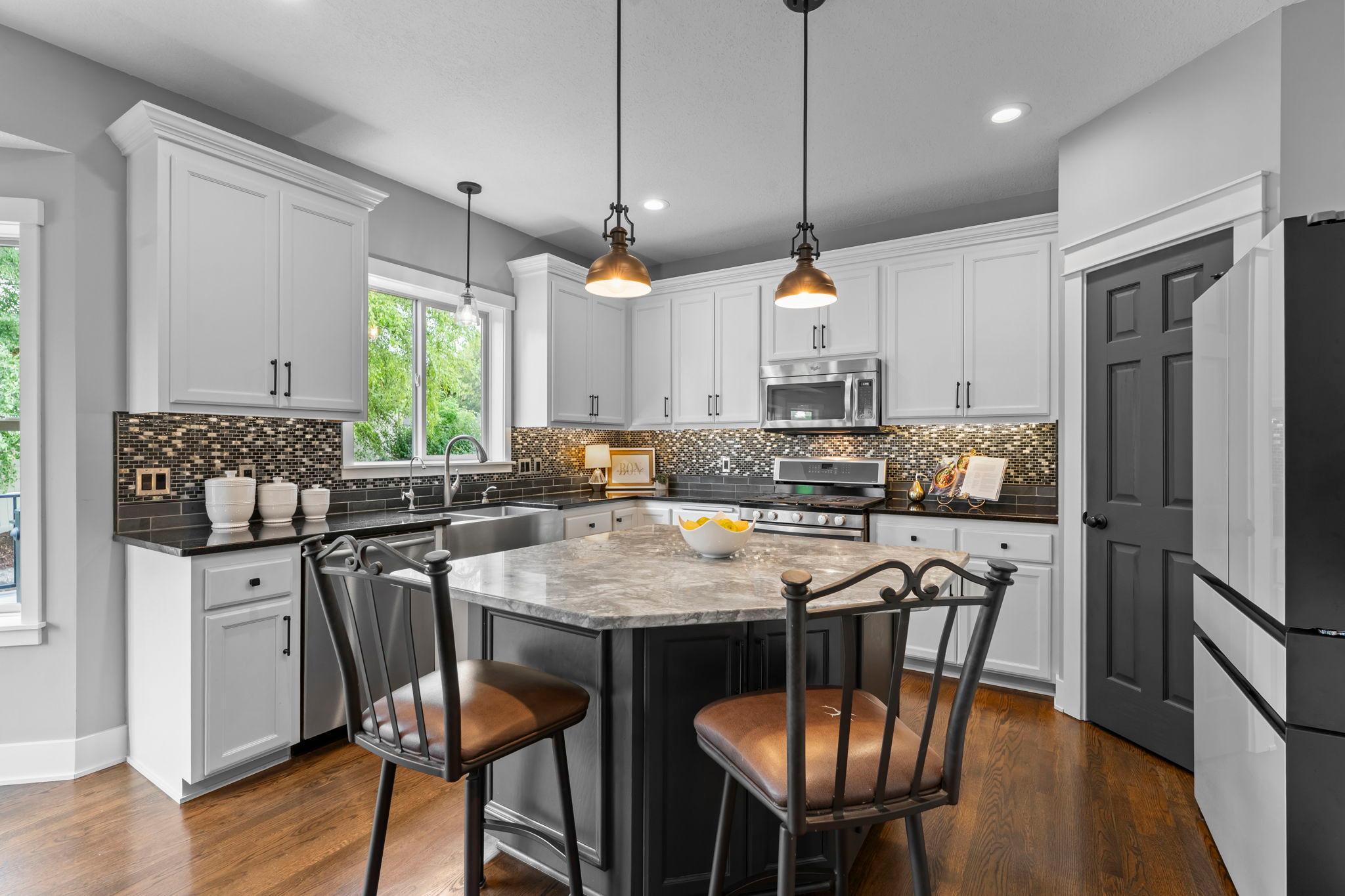 921 Bridle Creek Drive Property Photo 3