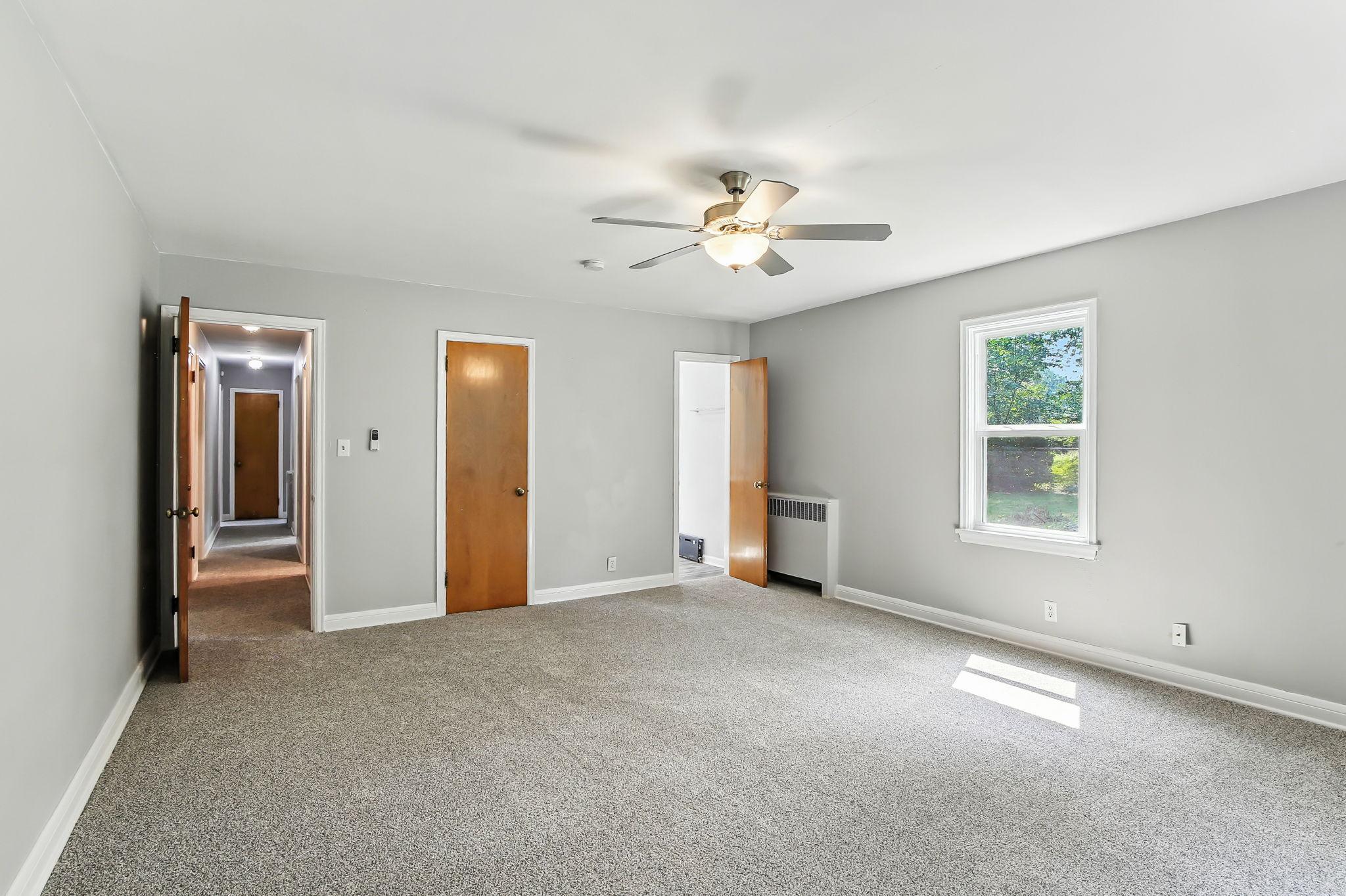 770 Viking Drive E Property Photo 13