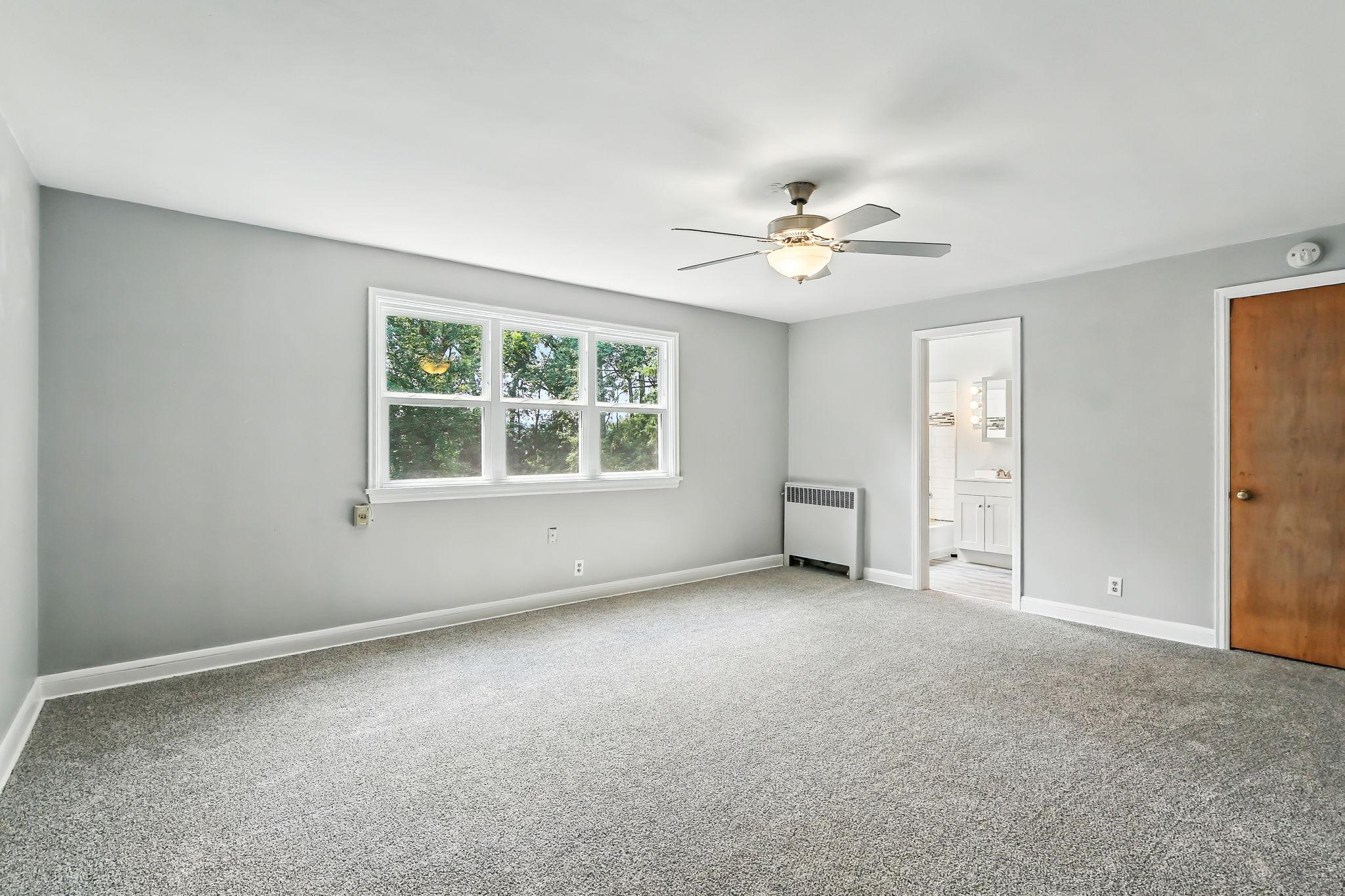 770 Viking Drive E Property Photo 19