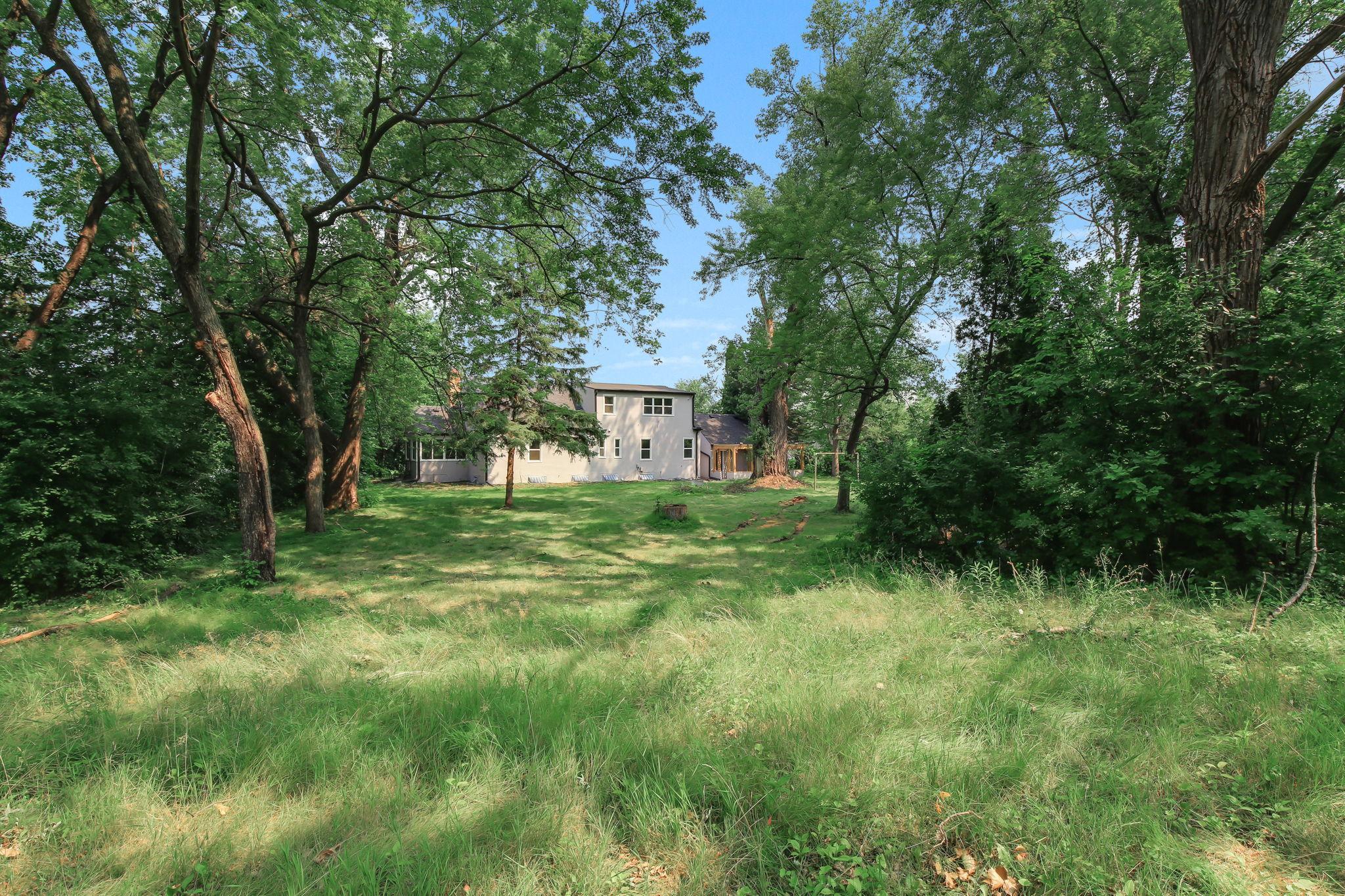 770 Viking Drive E Property Photo 24