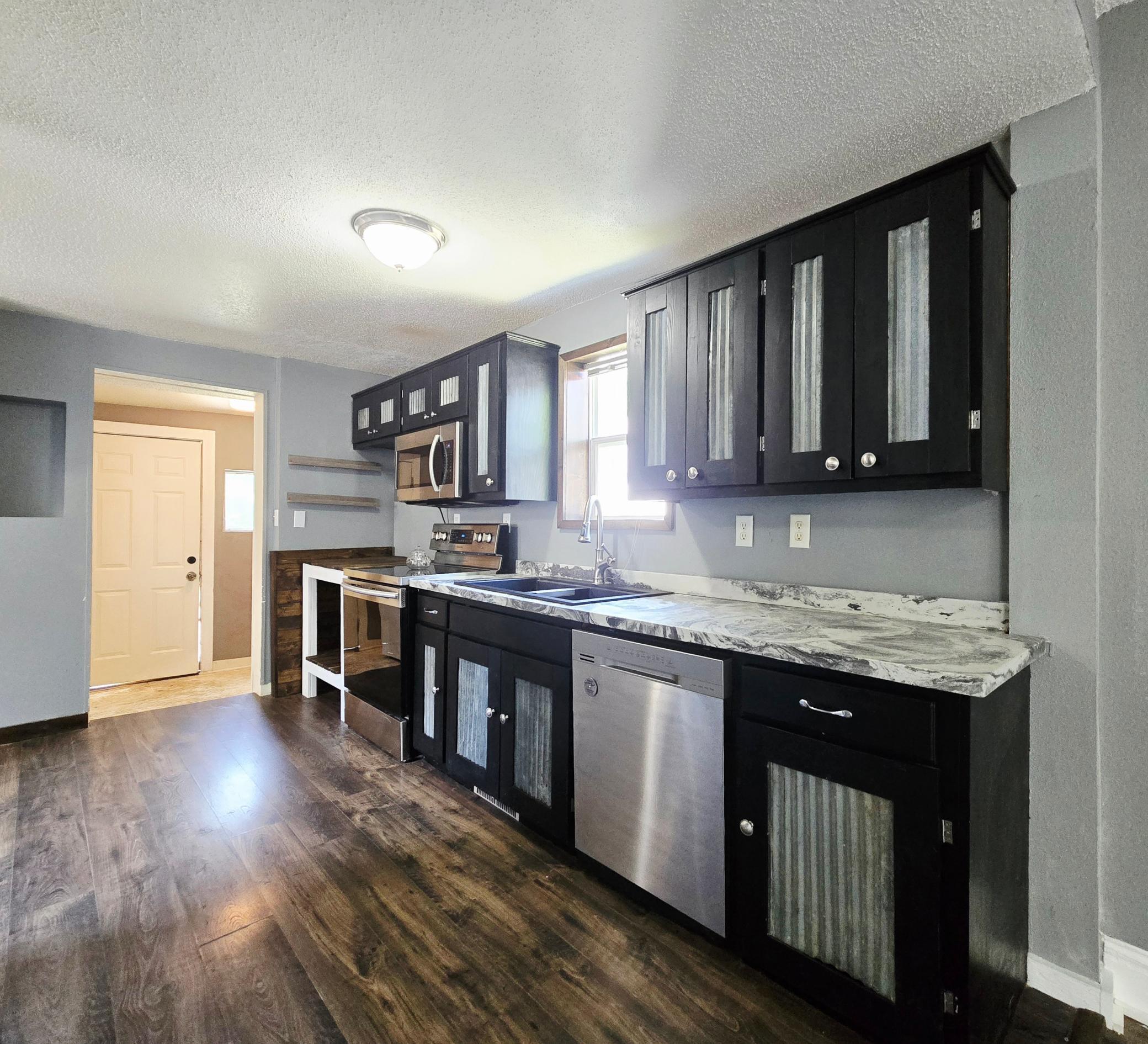 521 4th Avenue N Property Photo 3