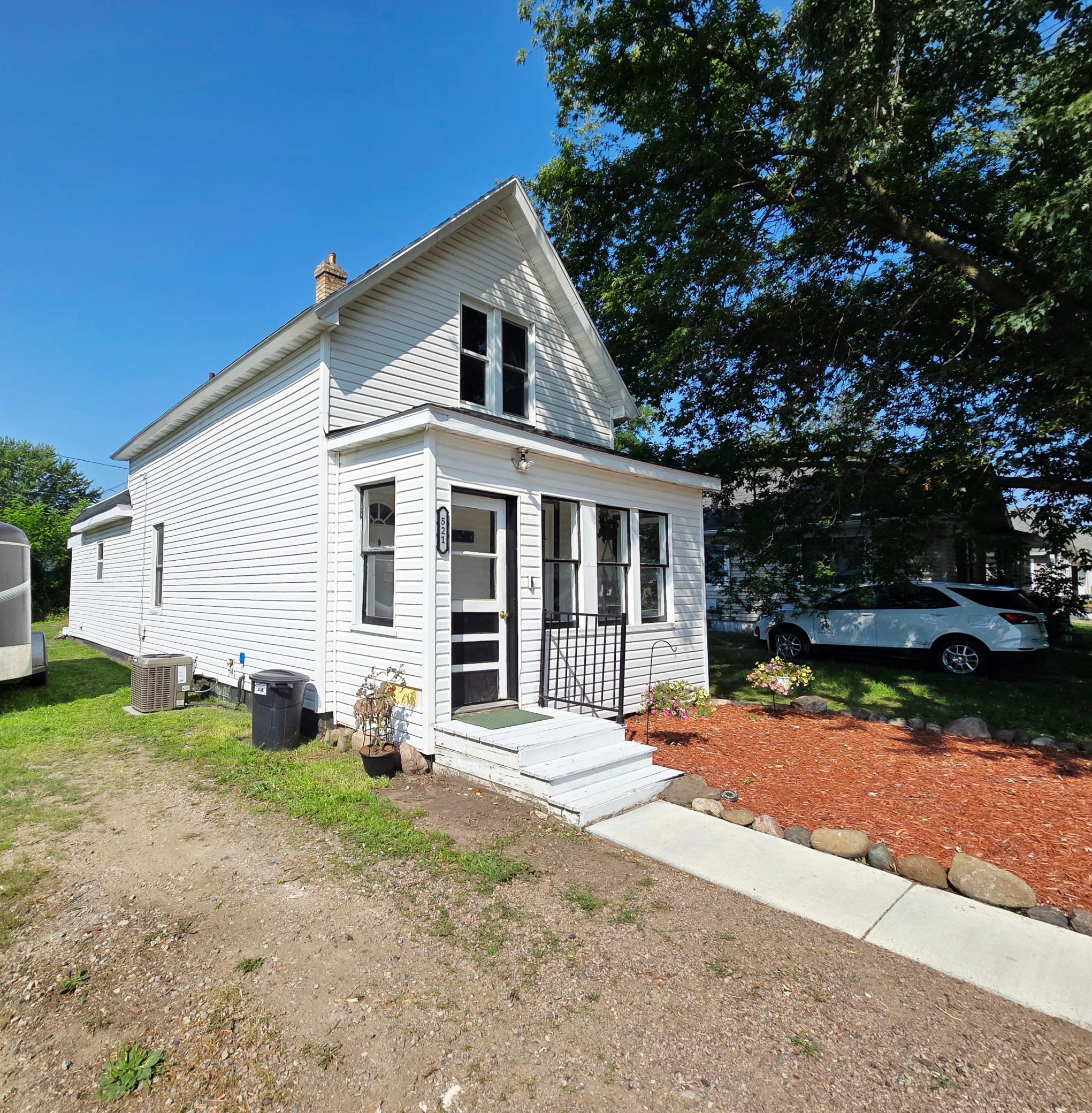 521 4th Avenue N Property Photo 22