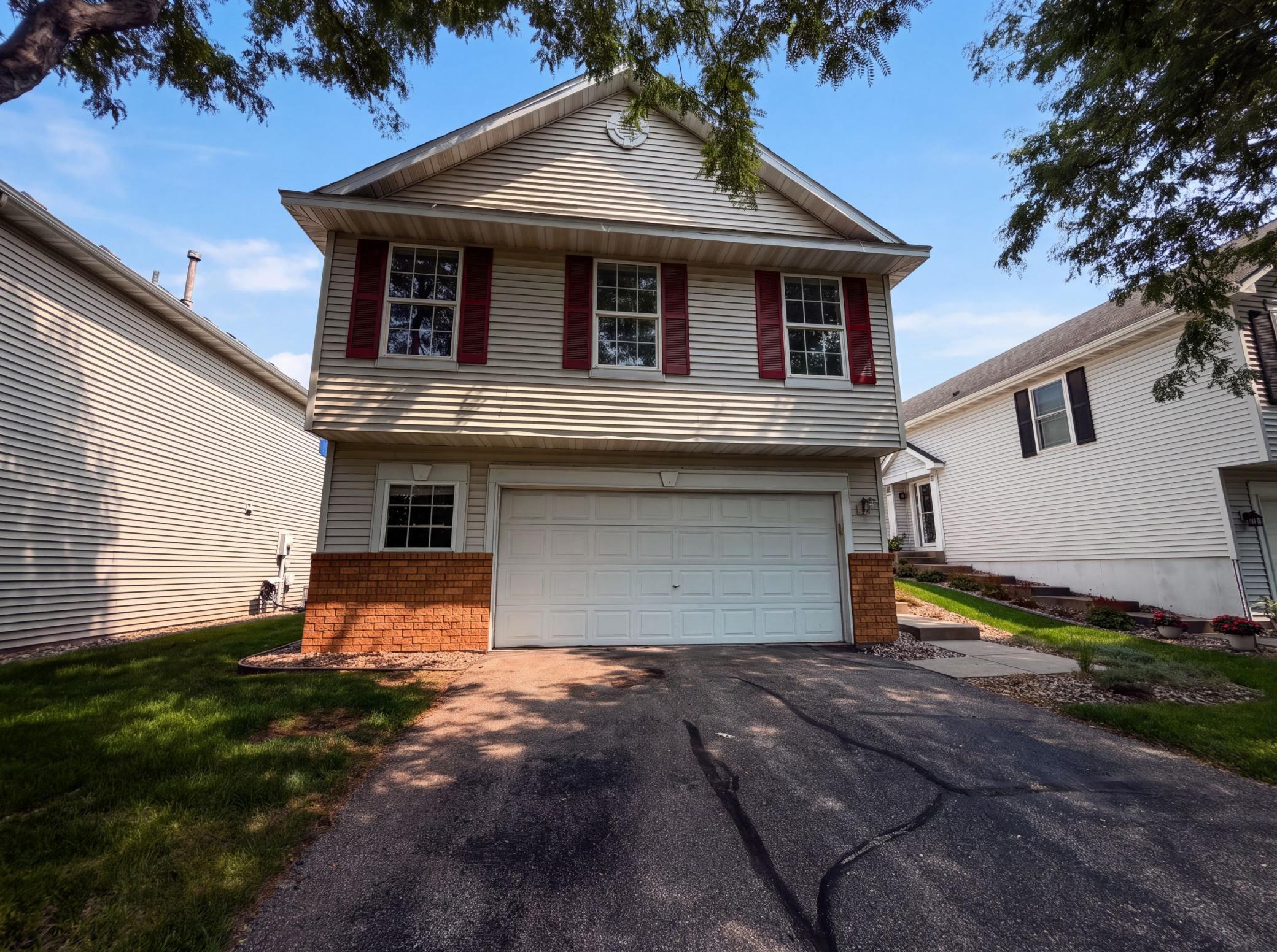 7476 Hampton Lane Property Photo 1
