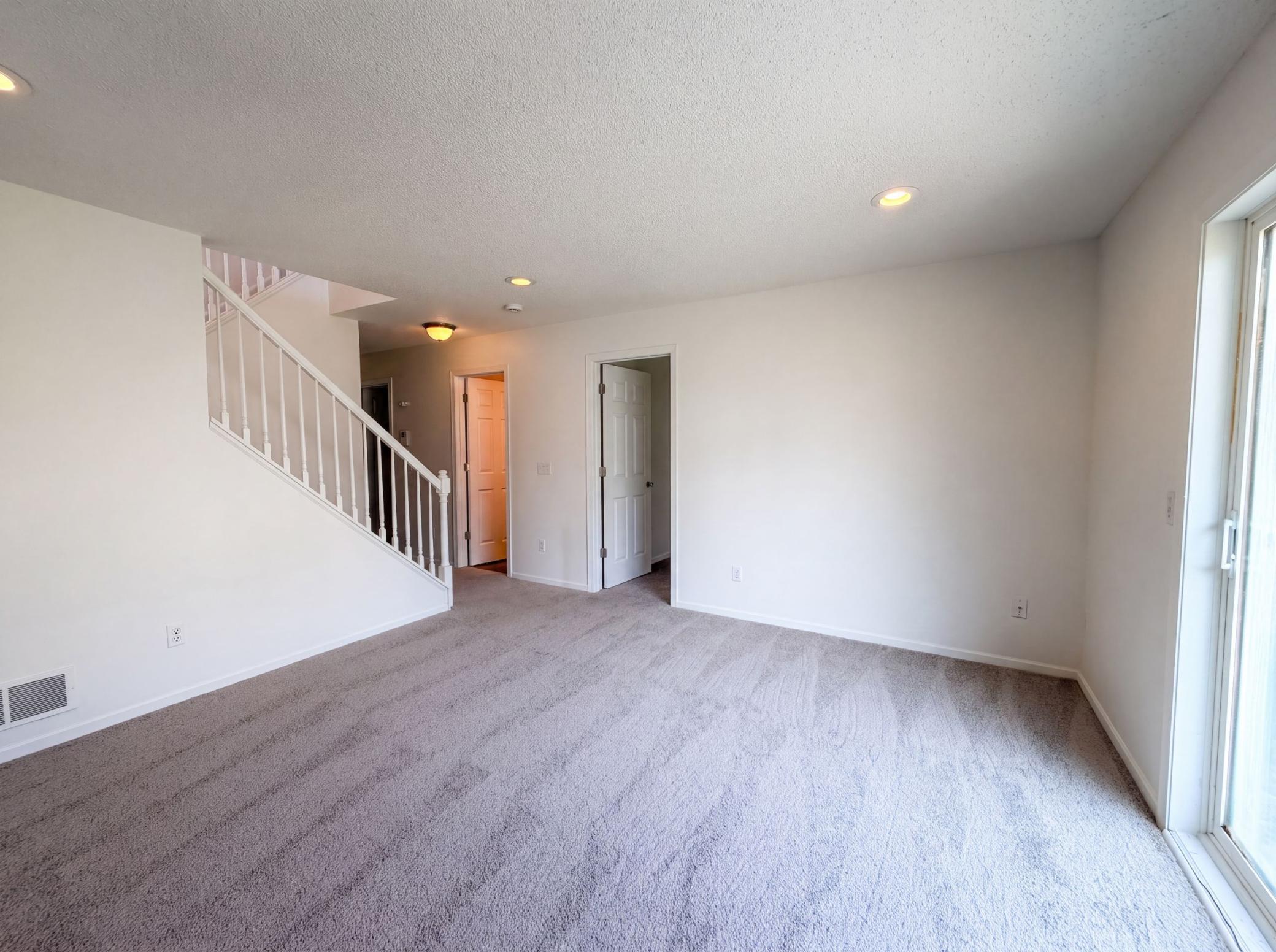 7476 Hampton Lane Property Photo 7
