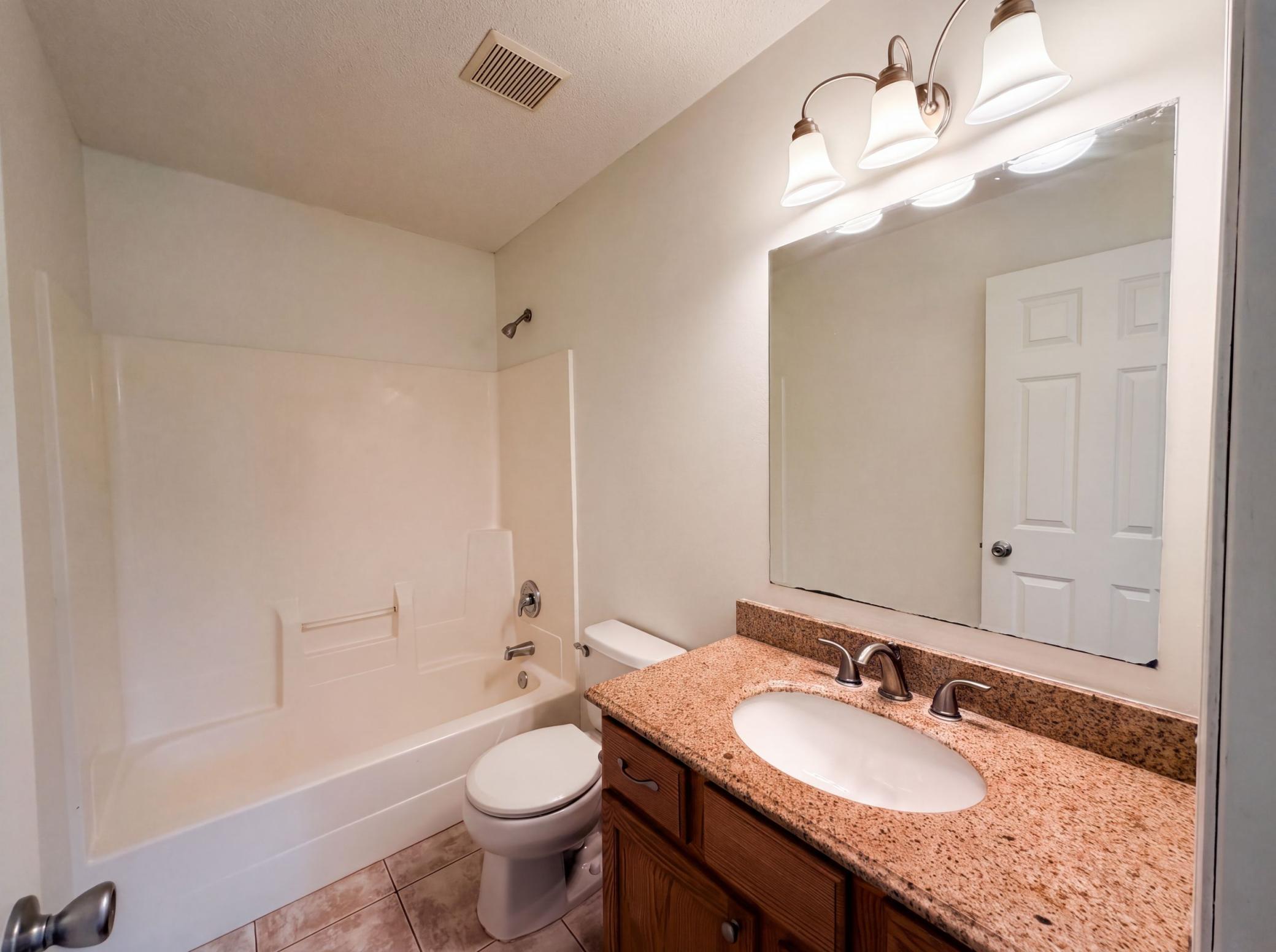 7476 Hampton Lane Property Photo 11