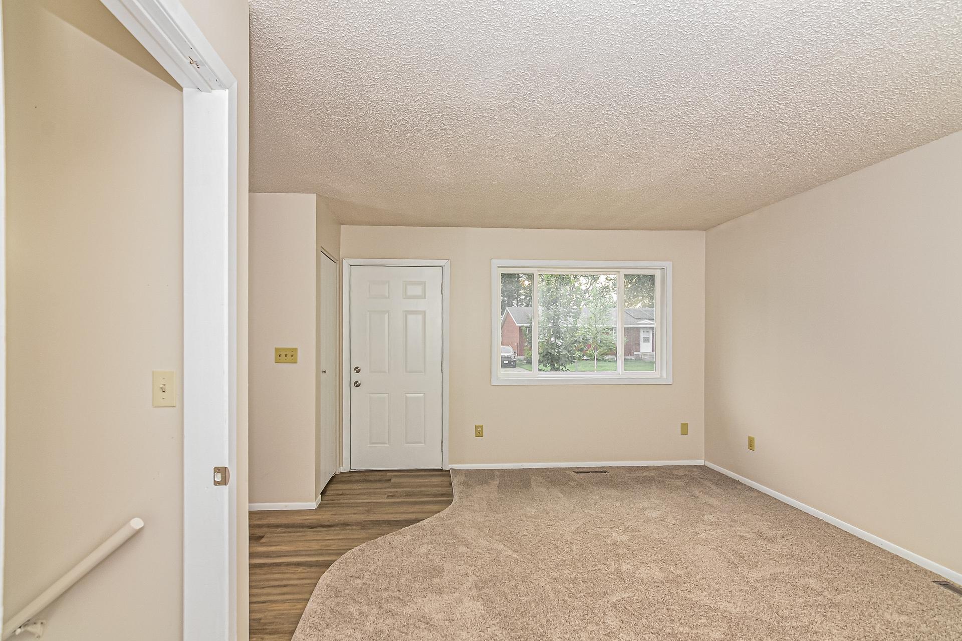 4412 22nd Avenue Nw Property Photo 4