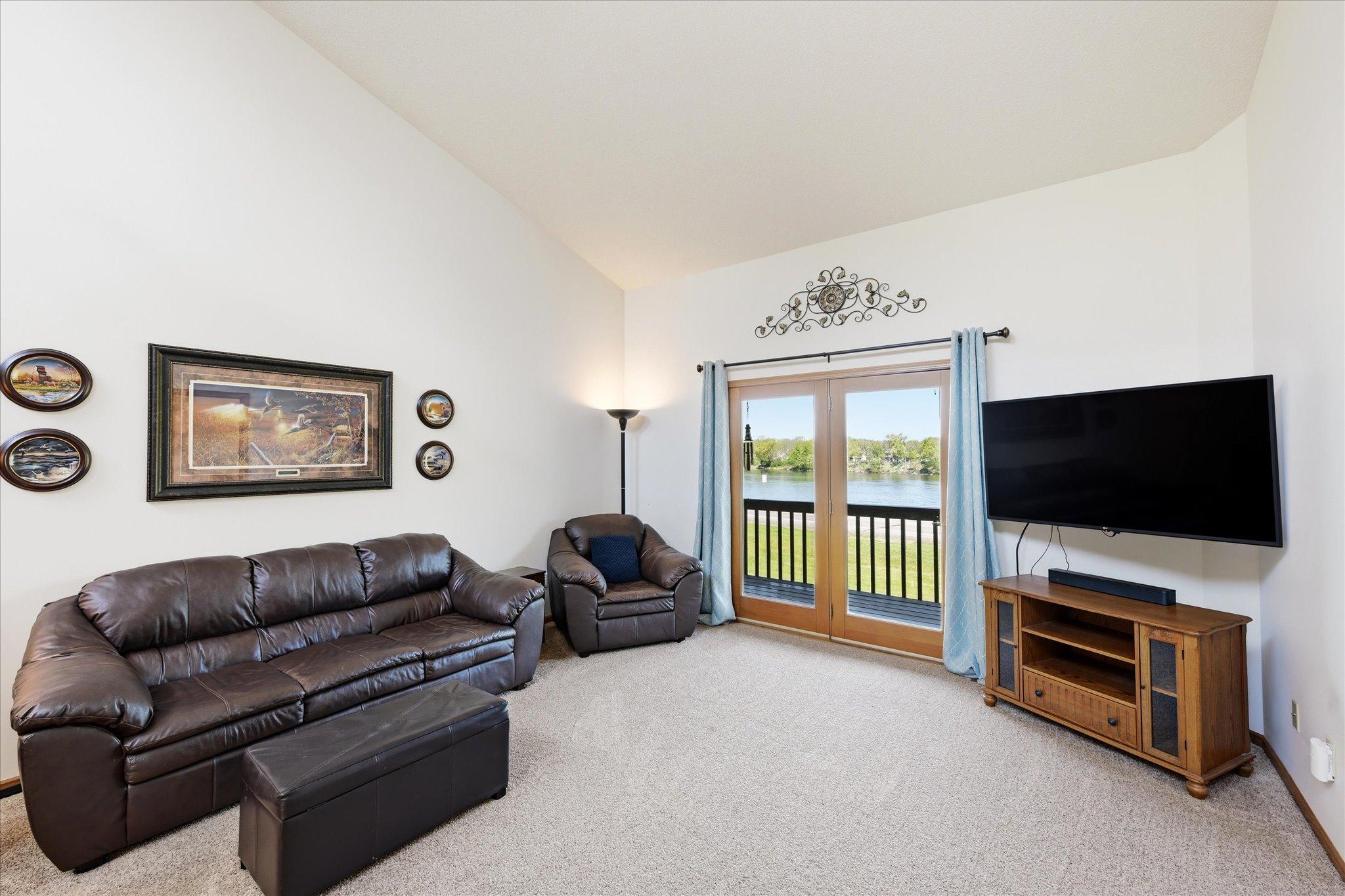 660 Riverview Drive 560 Property Photo 20