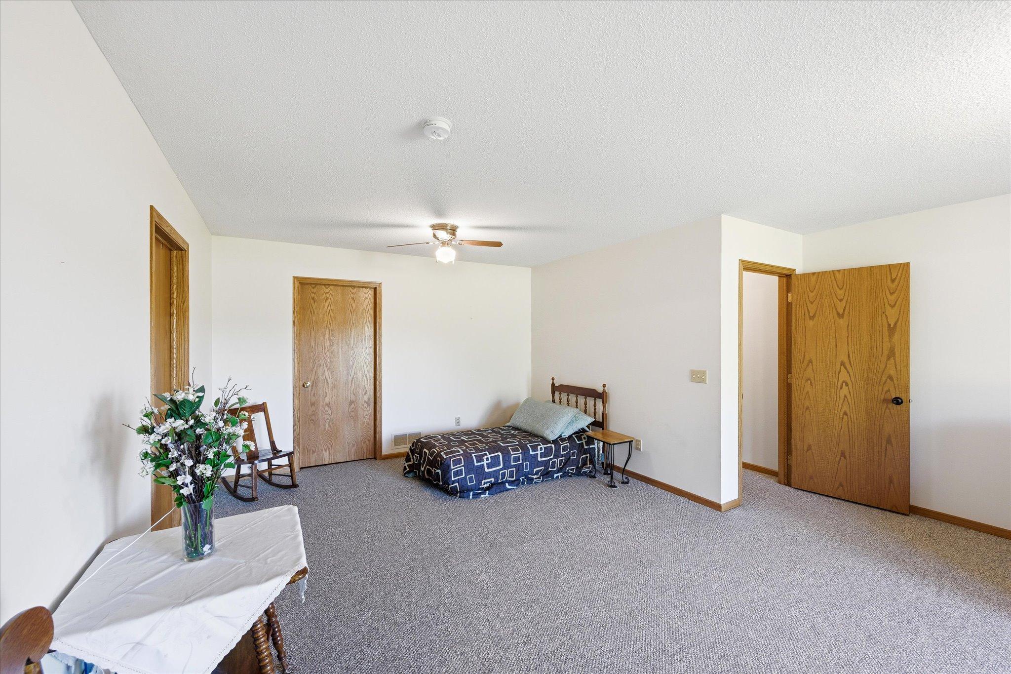 660 Riverview Drive 560 Property Photo 34