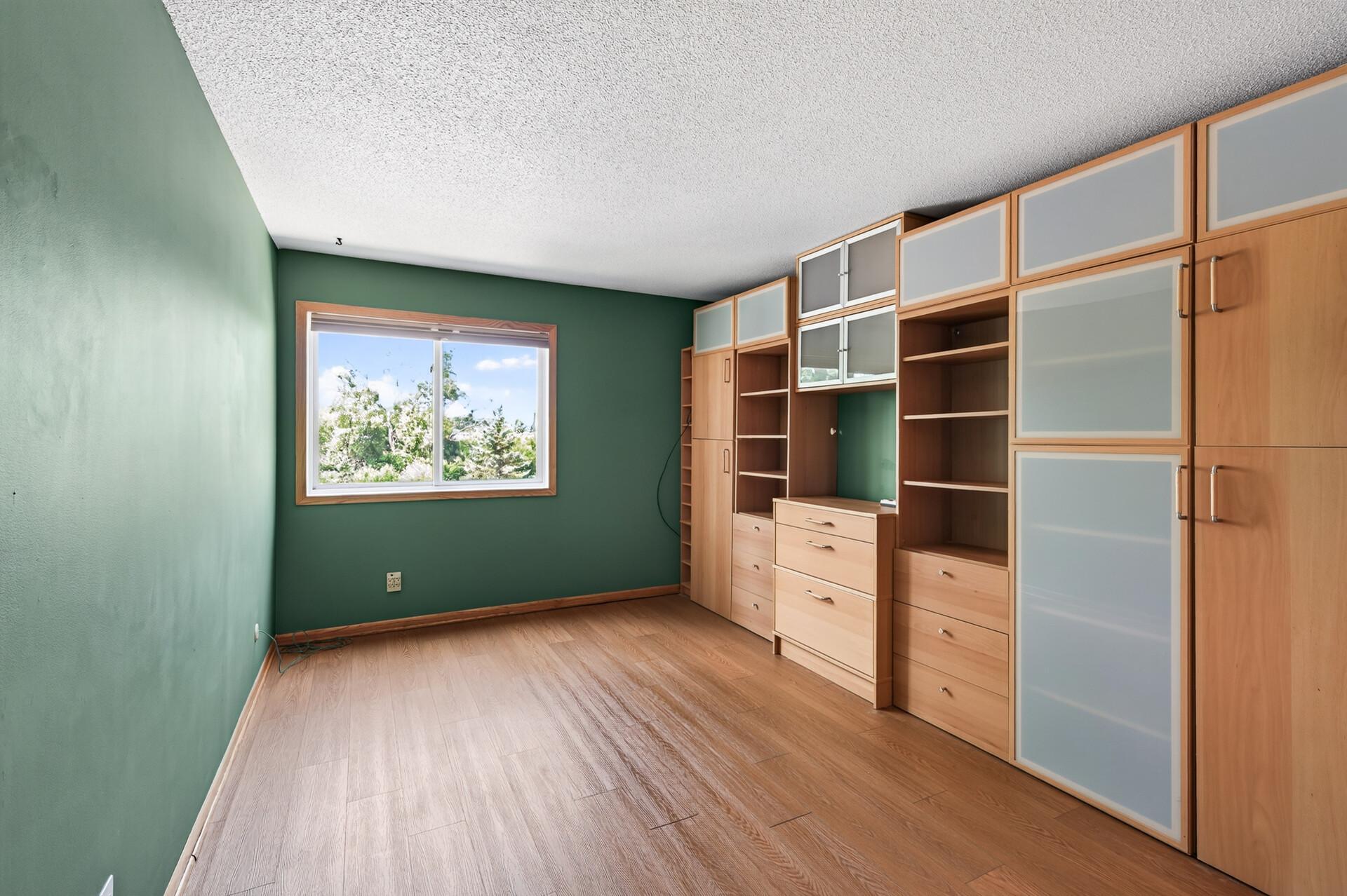 122 Demont Avenue E 362 Property Photo 20