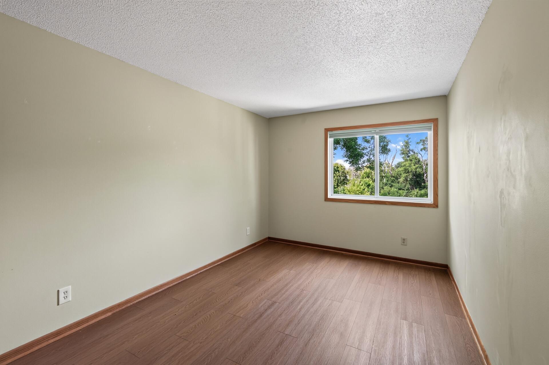 122 Demont Avenue E 362 Property Photo 24