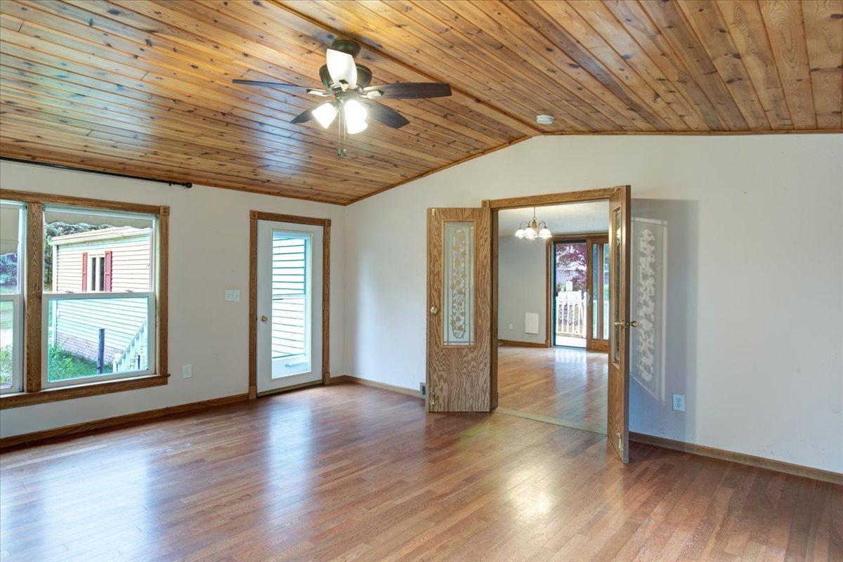 N9912 330th Street Property Photo 6