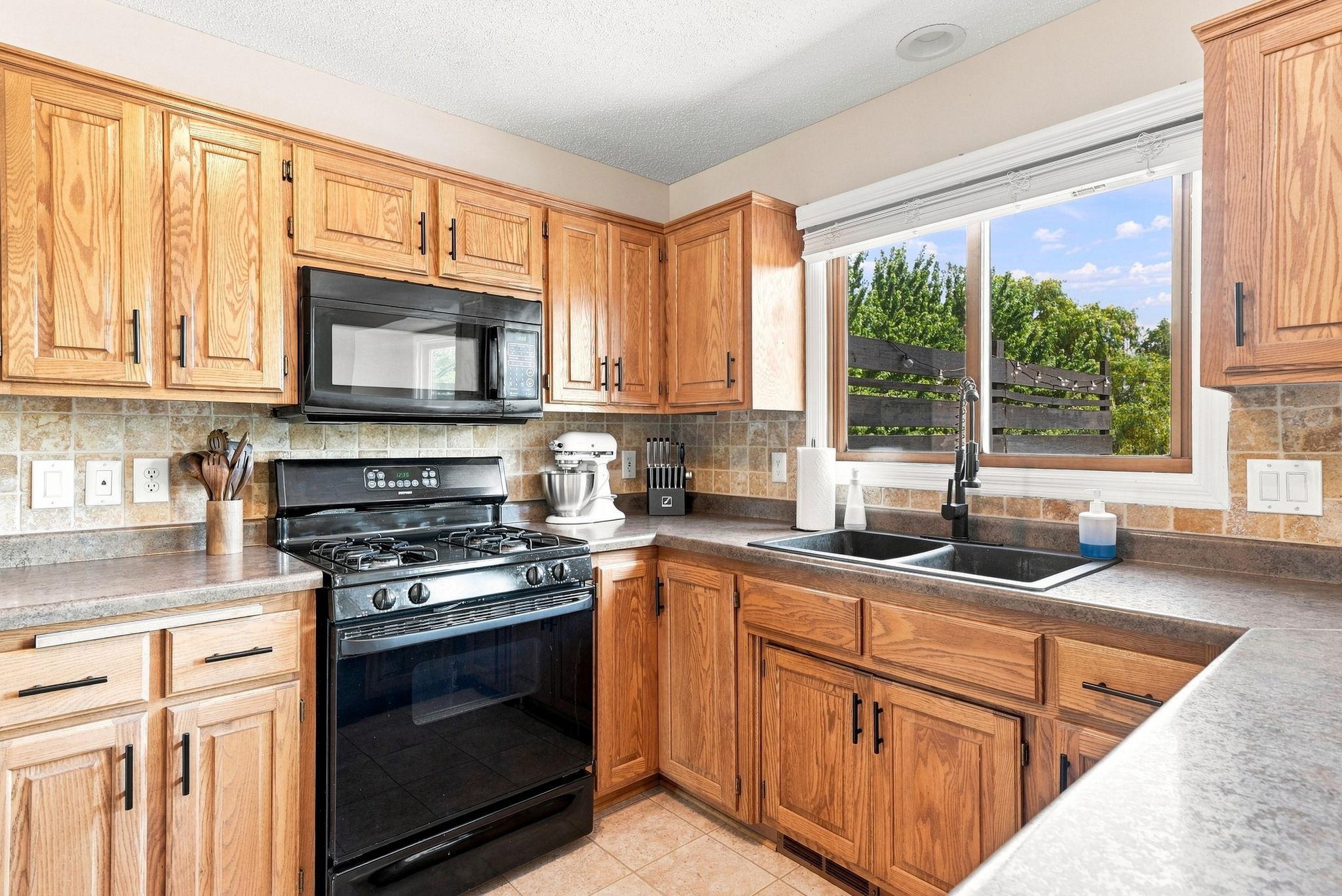 2331 Schoolmaster Drive Property Photo 13