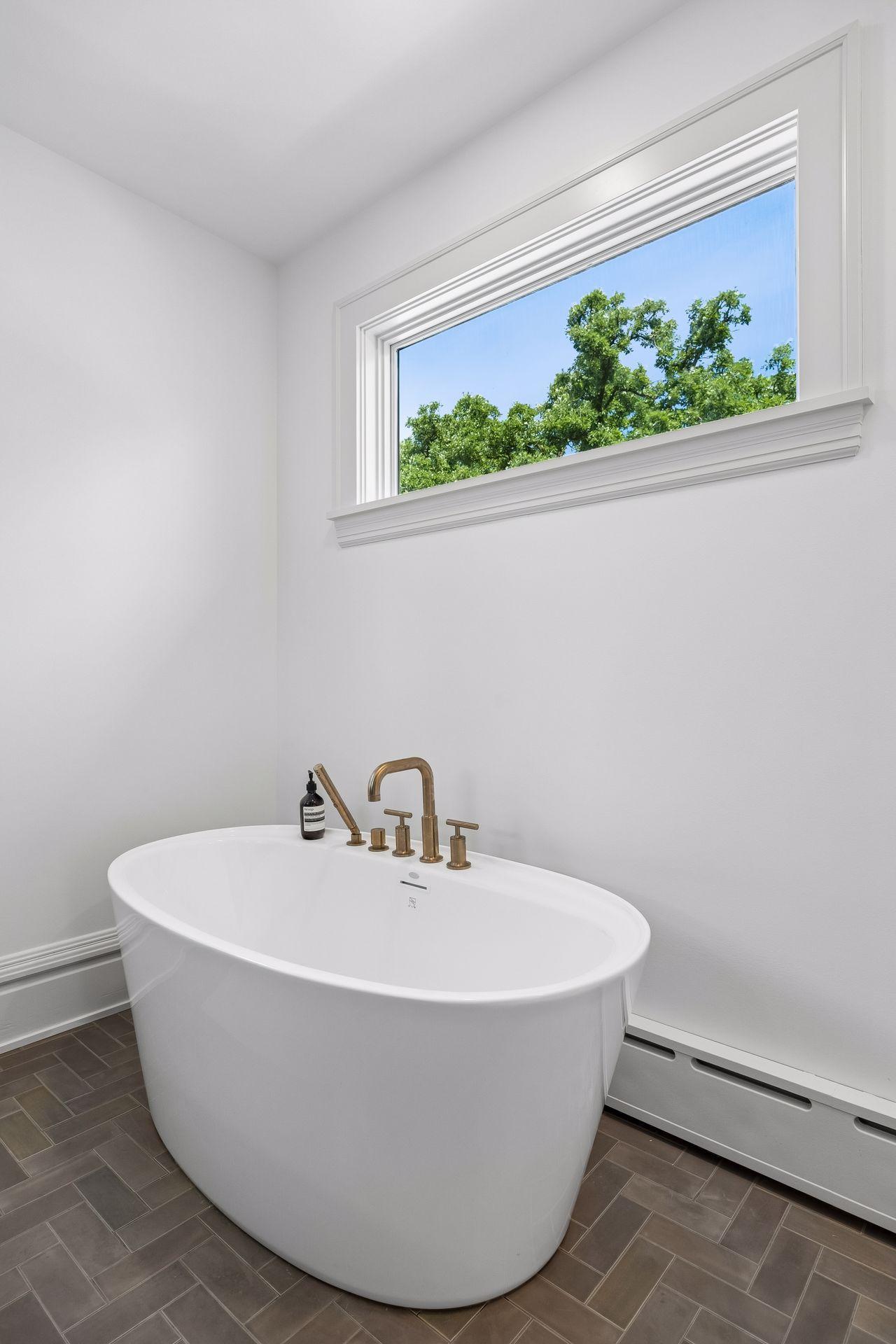 2432 W 24th Street Property Photo 31
