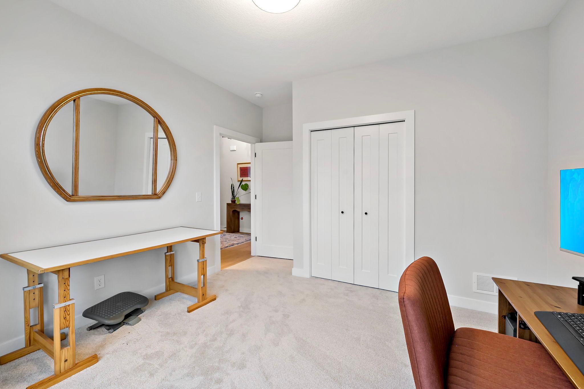 3299 Linden Avenue Court N Property Photo 40