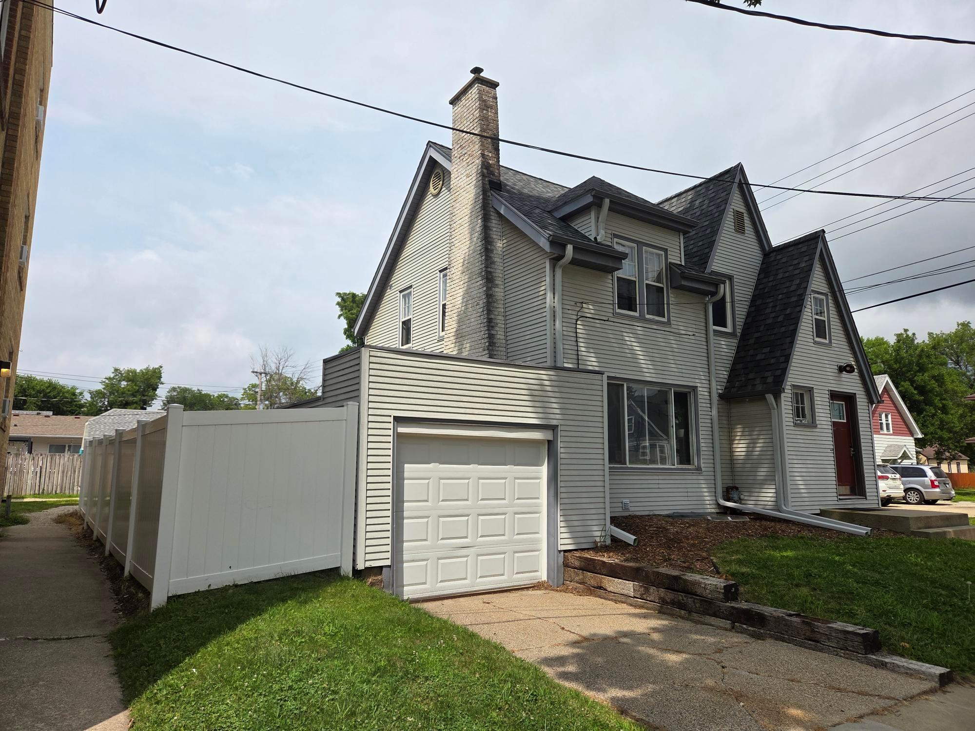 17 13th Avenue Sw Property Photo 2