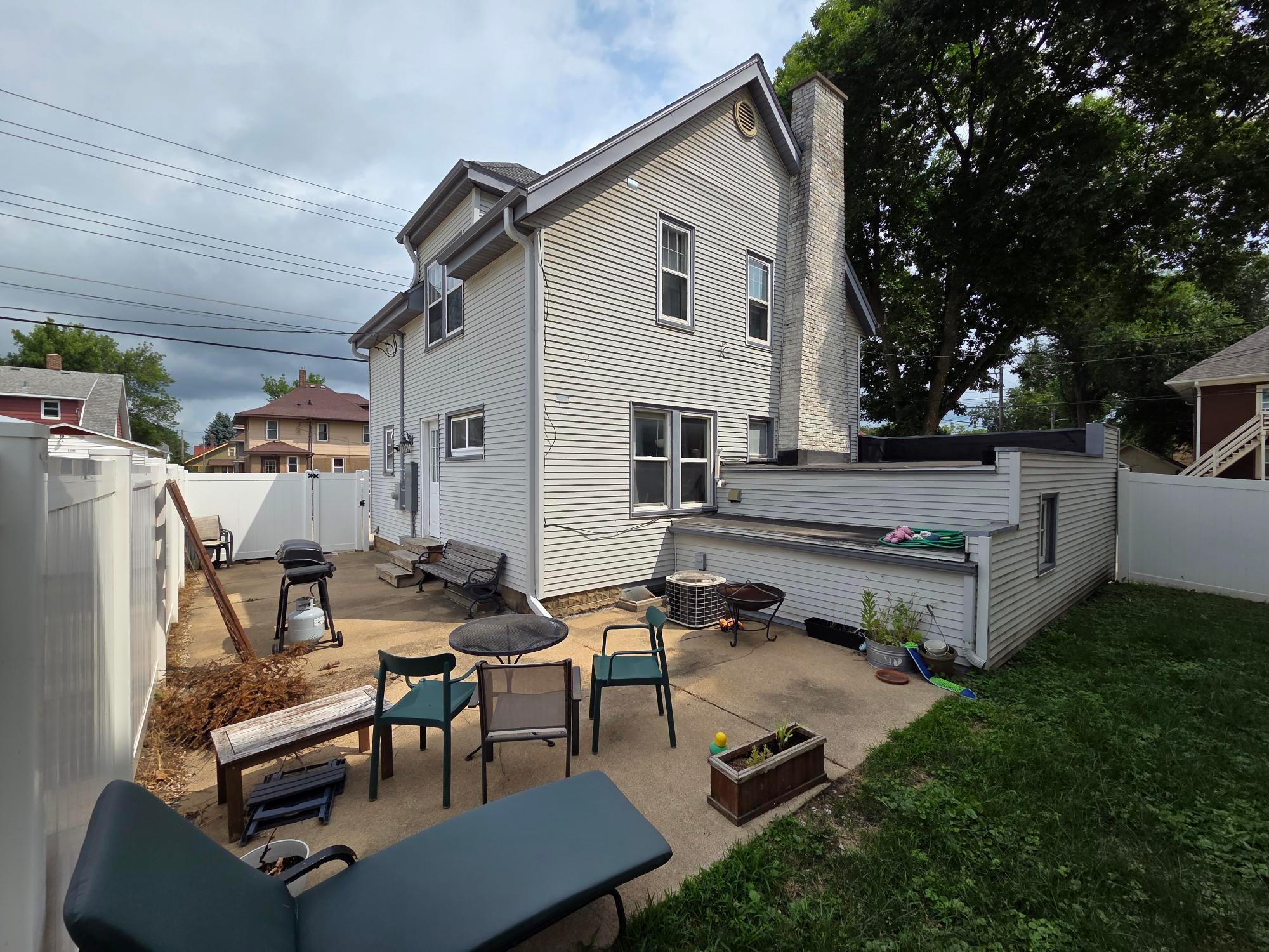 17 13th Avenue Sw Property Photo 3