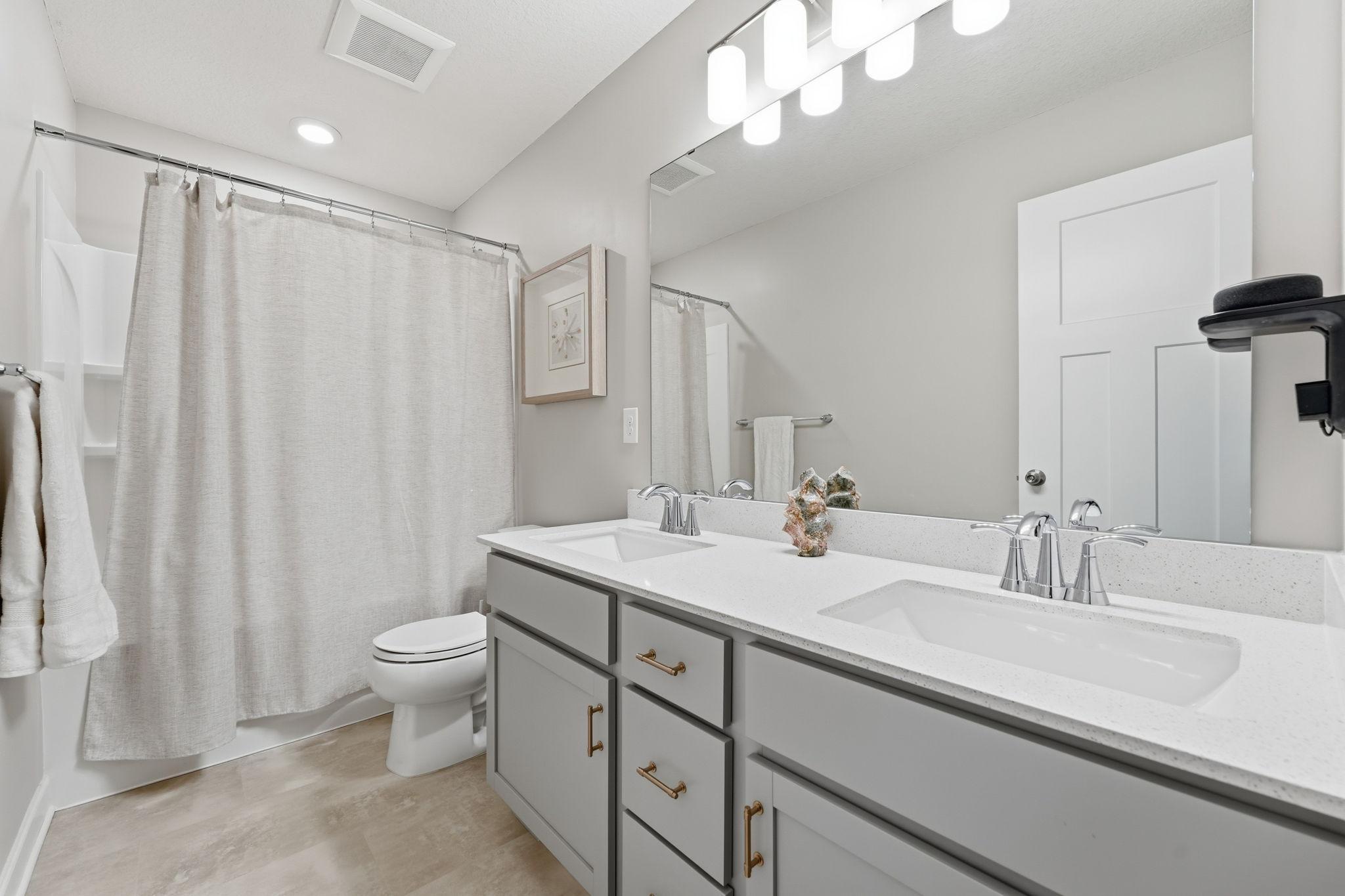 8025 Lander Avenue Ne Property Photo 24