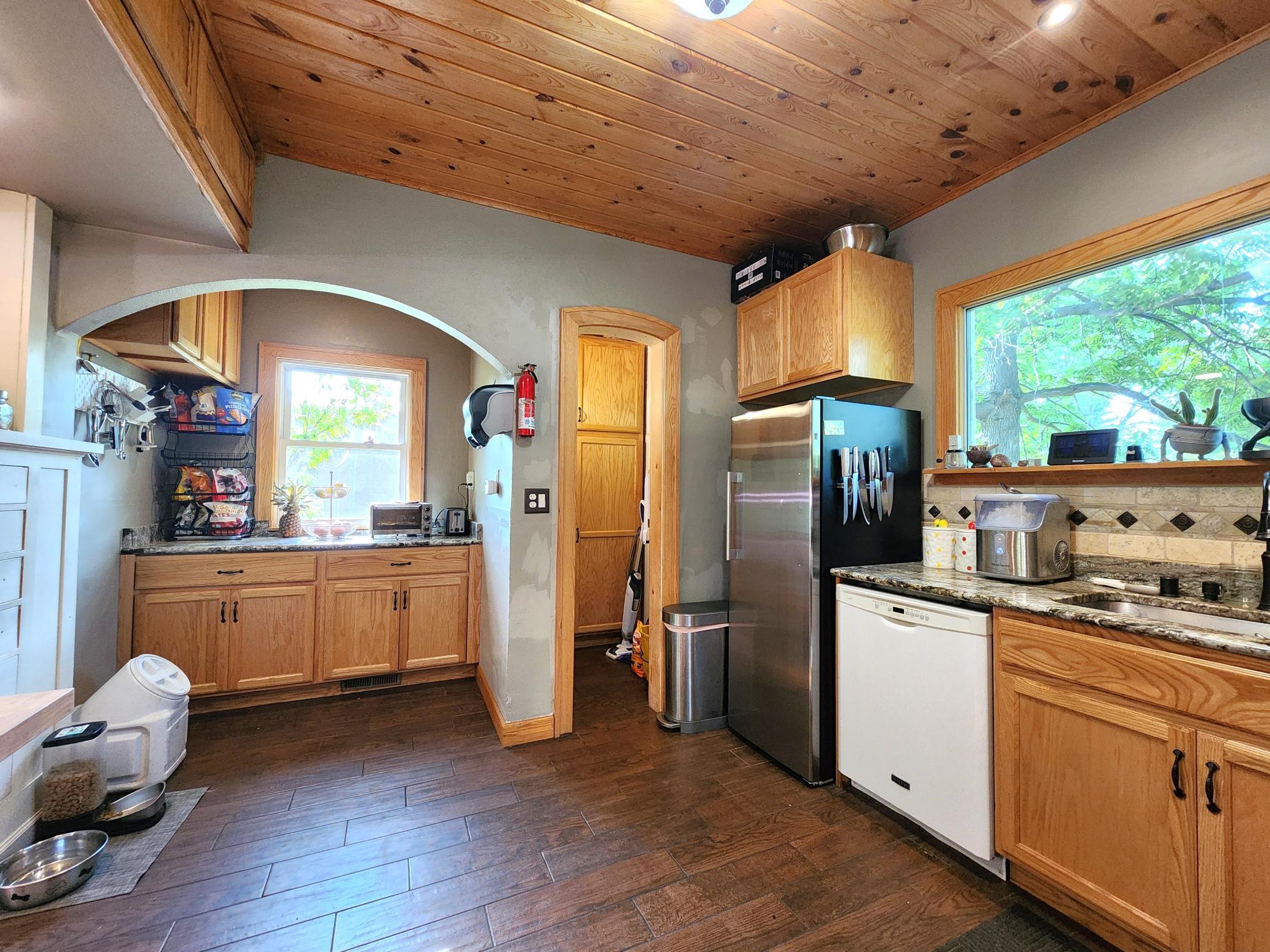 319 5th Street Ne Property Photo 7