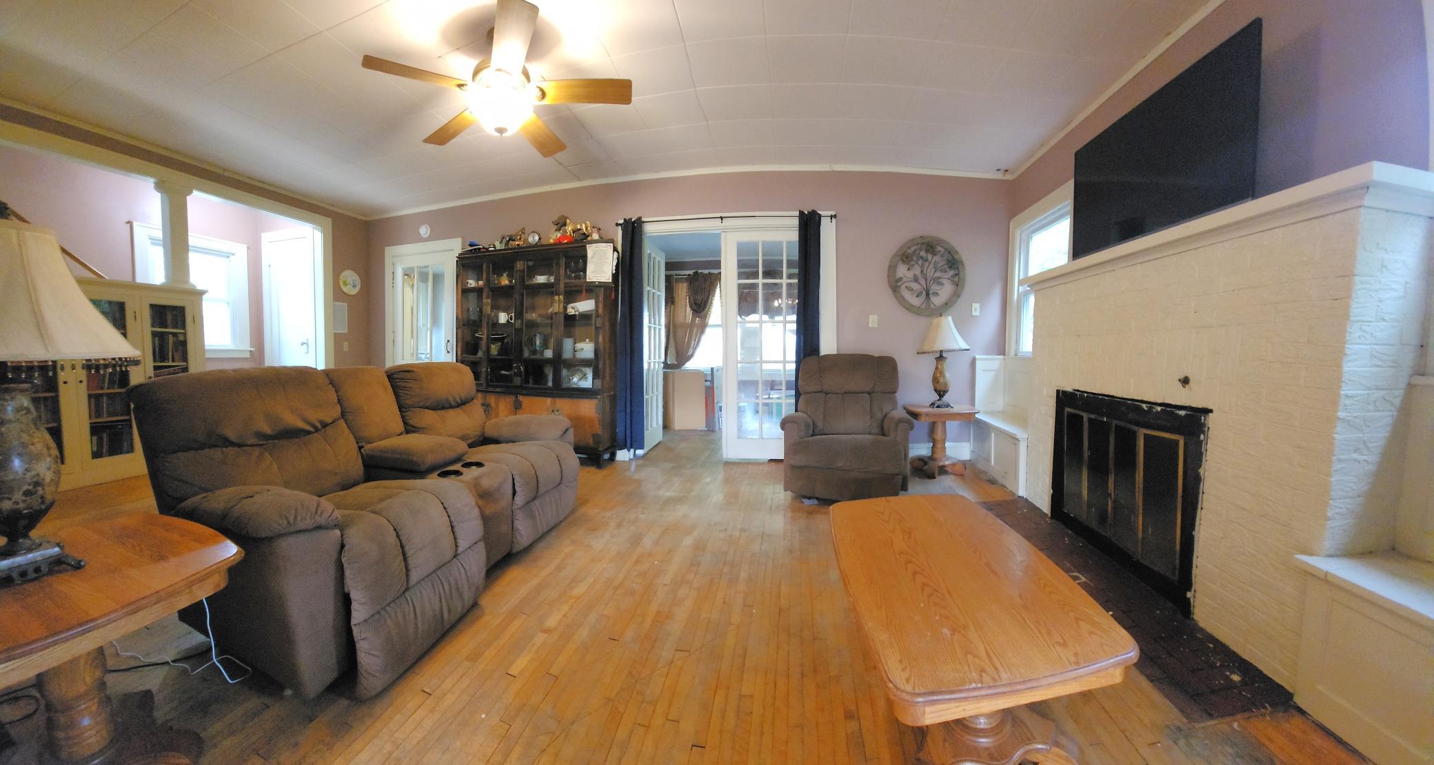 319 5th Street Ne Property Photo 10