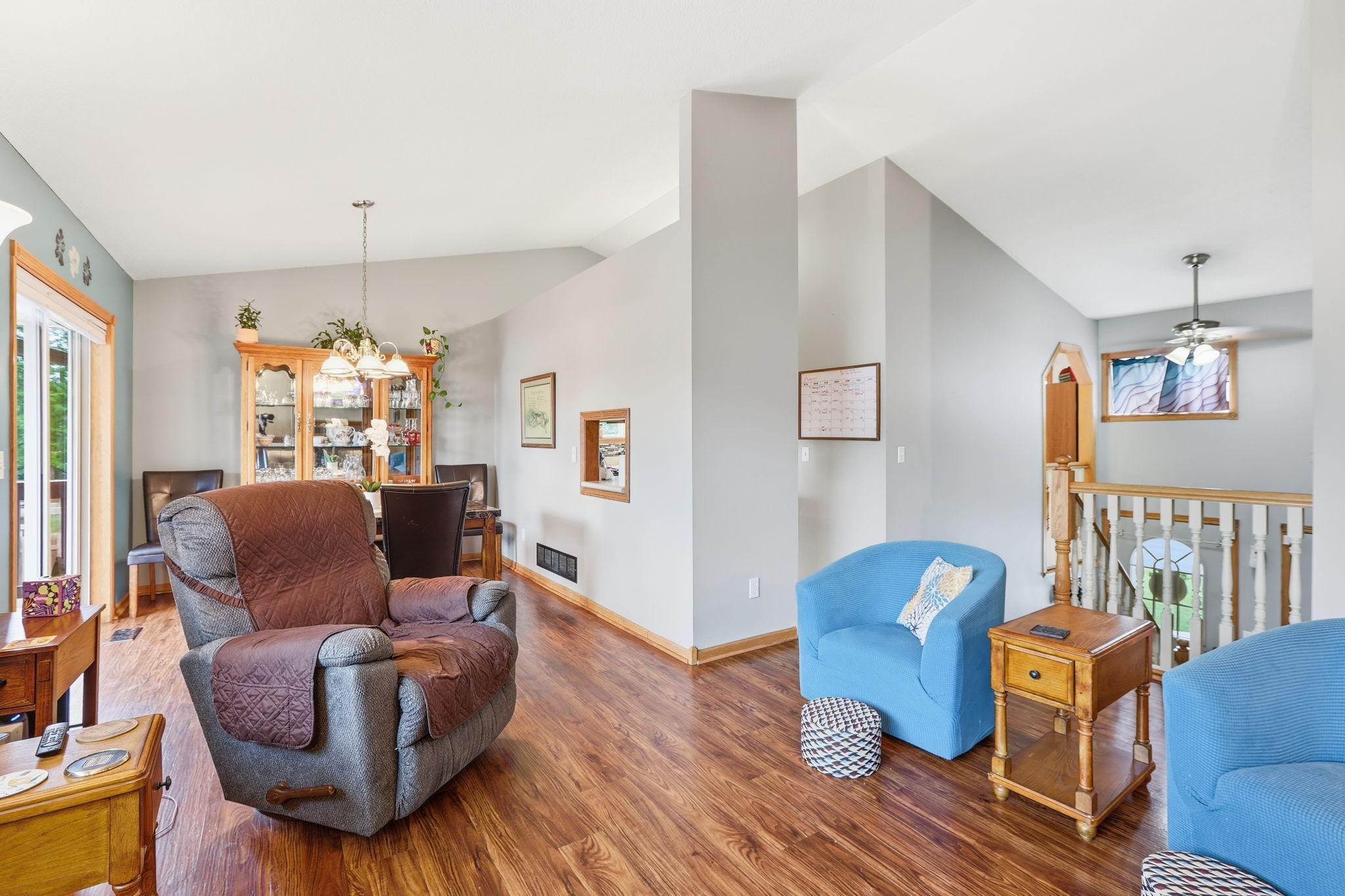 500 Maple Knoll Way Nw Property Photo 4