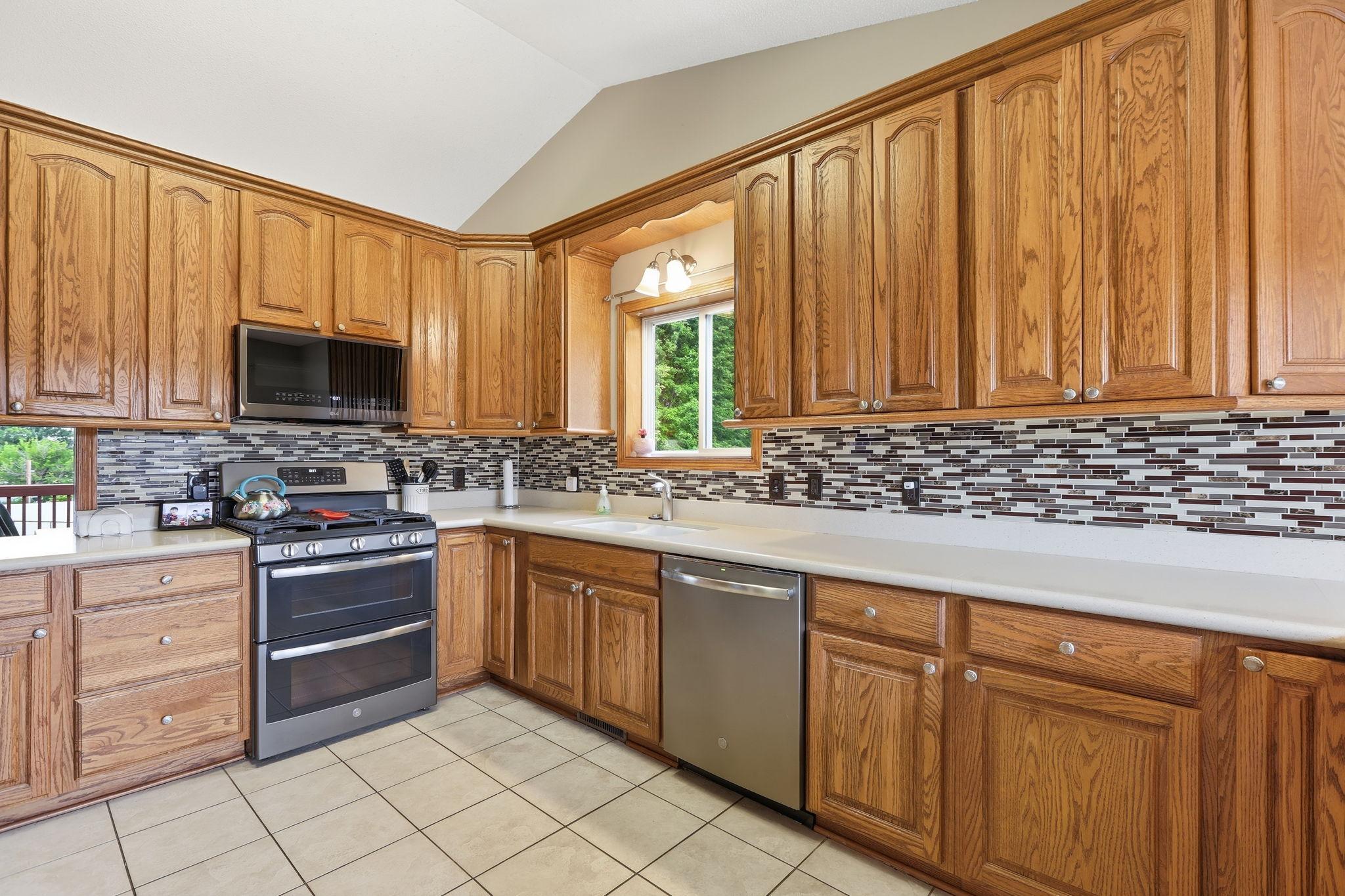 500 Maple Knoll Way Nw Property Photo 13