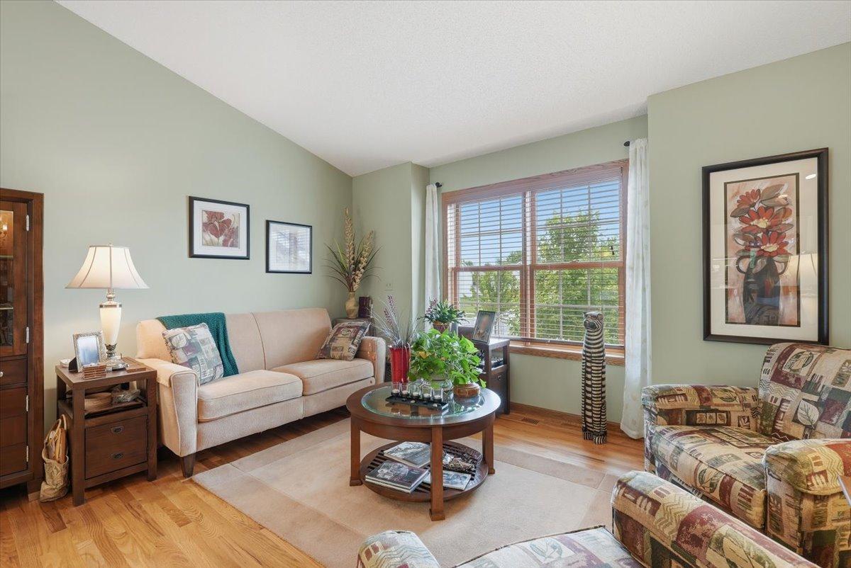 844 Plum Tree Lane Property Photo 3