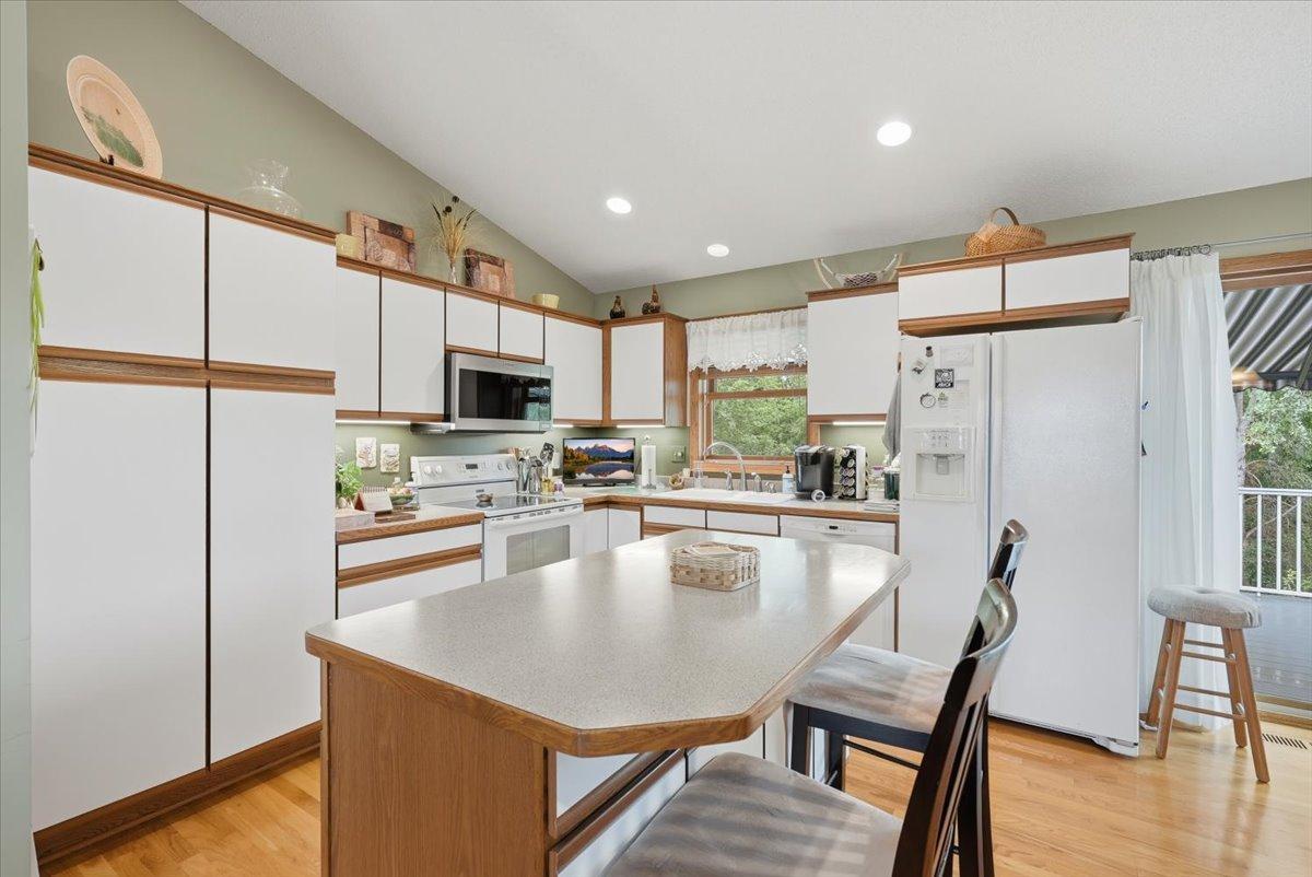 844 Plum Tree Lane Property Photo 8