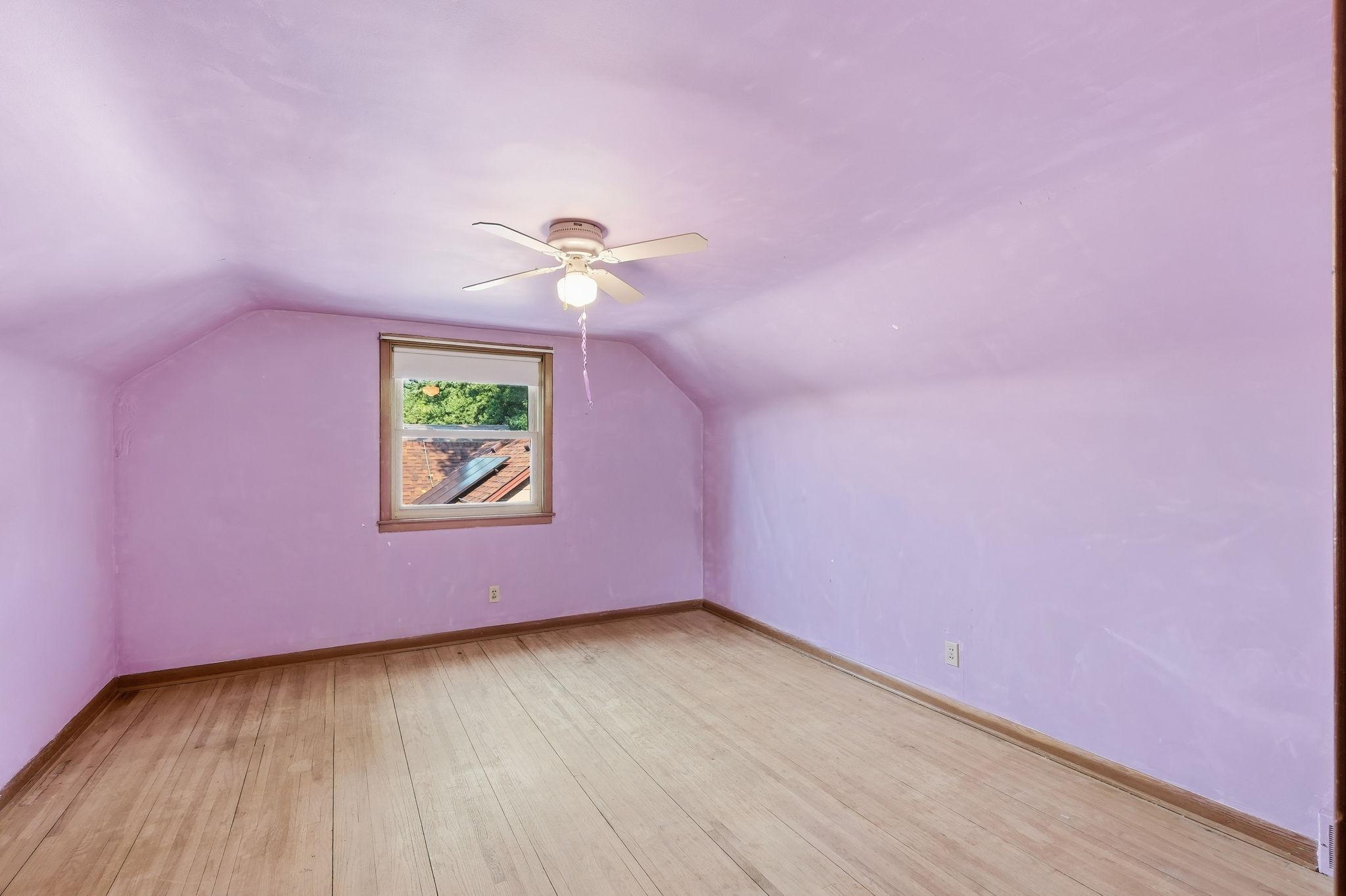 212 3rd Street E Property Photo 25