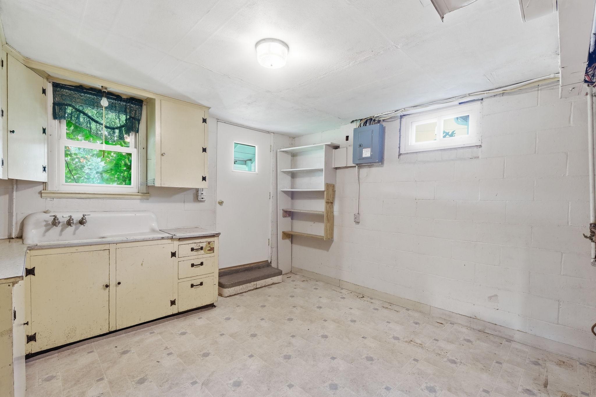 212 3rd Street E Property Photo 31