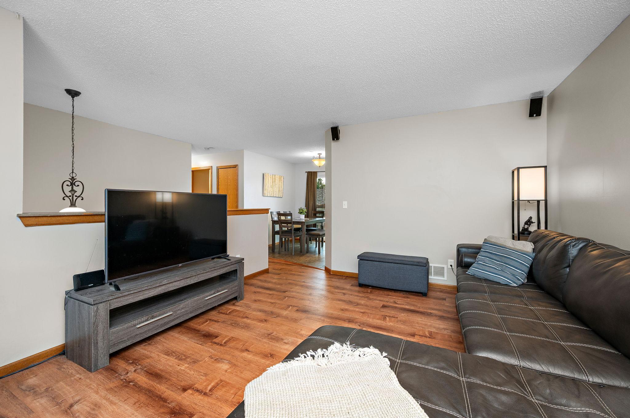 5485 Bunker Lake Boulevard Nw Property Photo 4