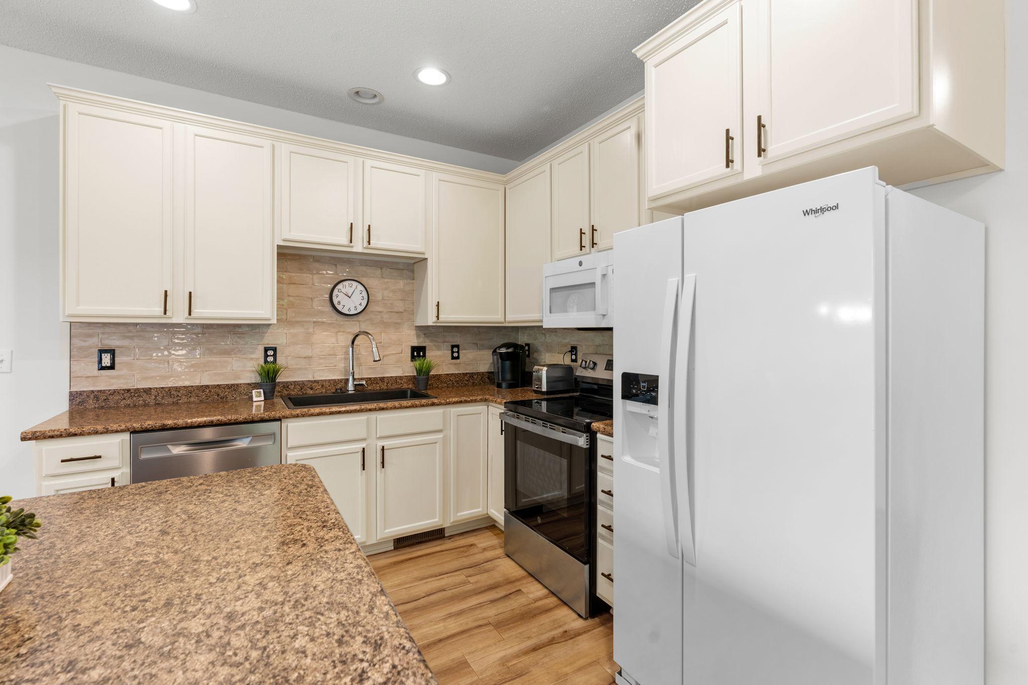 7600 Southridge Court Property Photo 15