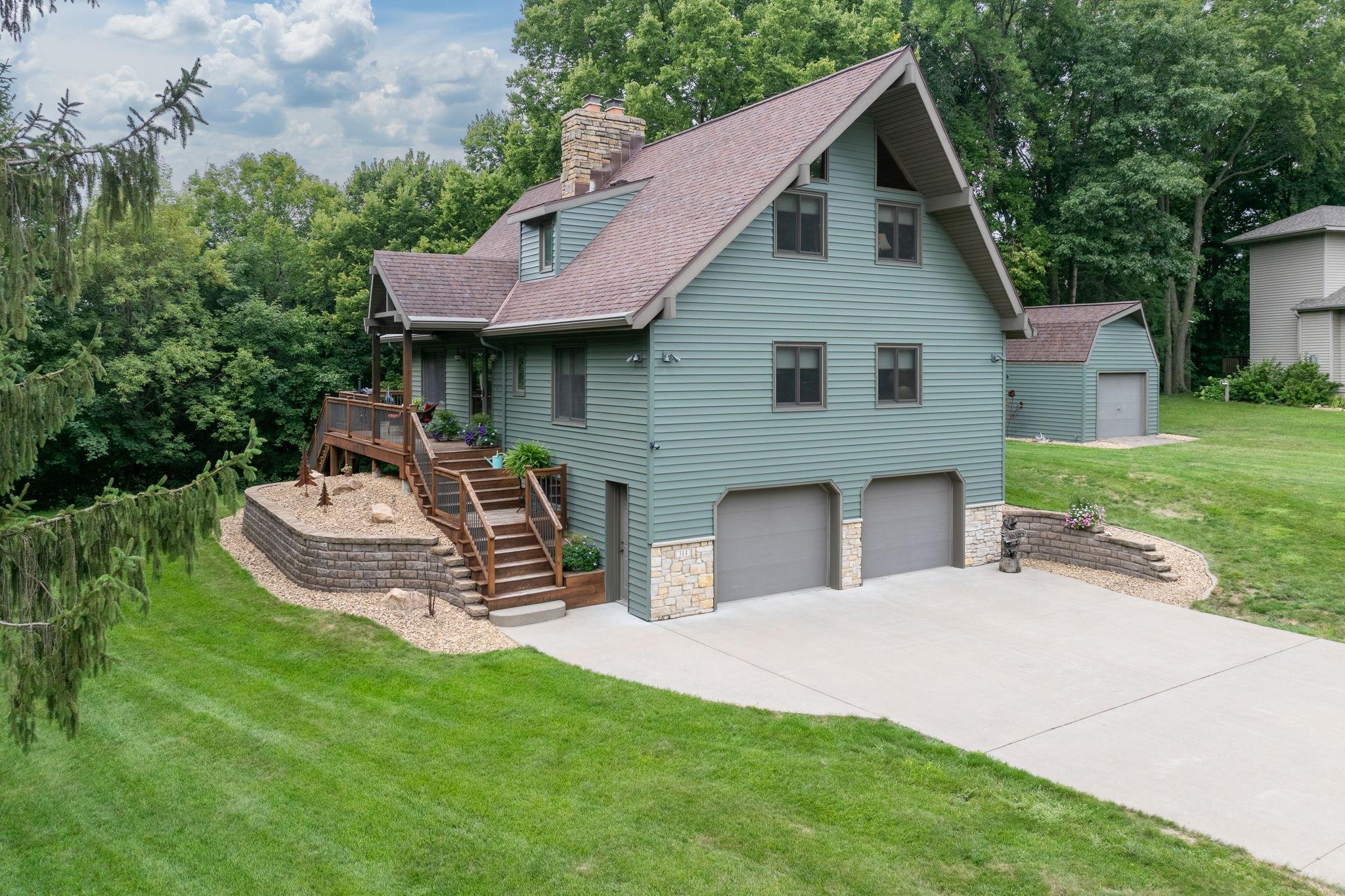 314 Meadow Woods Drive Property Photo 1