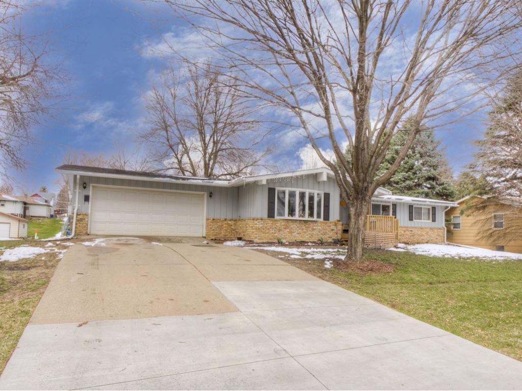 332 W 2nd Street Property Photo 1